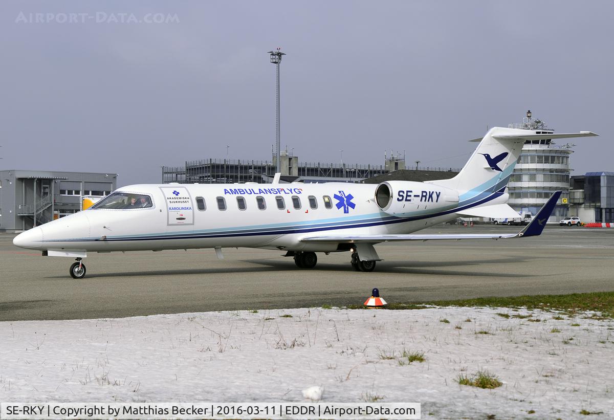 SE-RKY, 2001 Learjet 45 C/N 45-161, SE-RKY