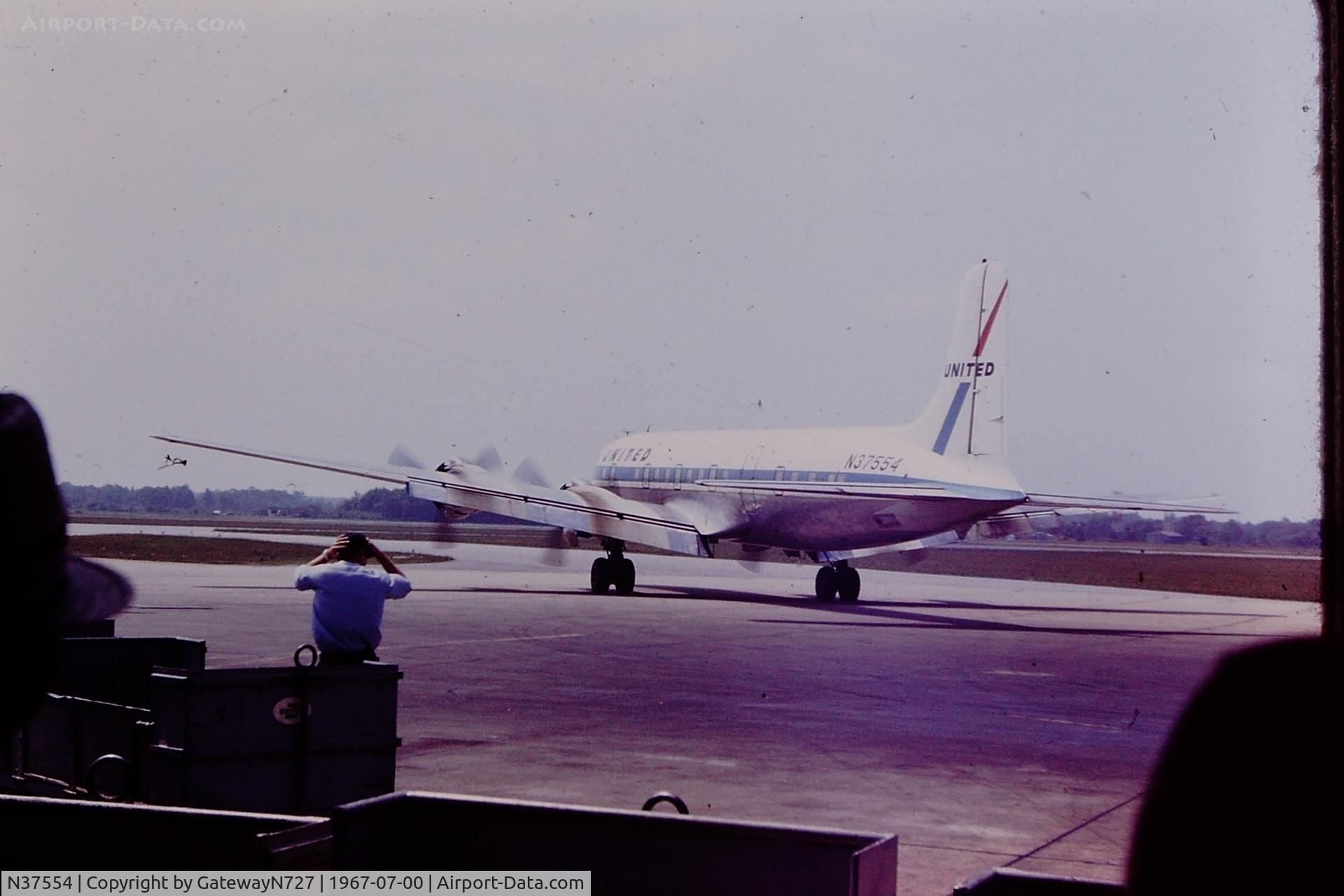N37554, 1951 Douglas DC-6B C/N 43292, I believe this is at KCLE.