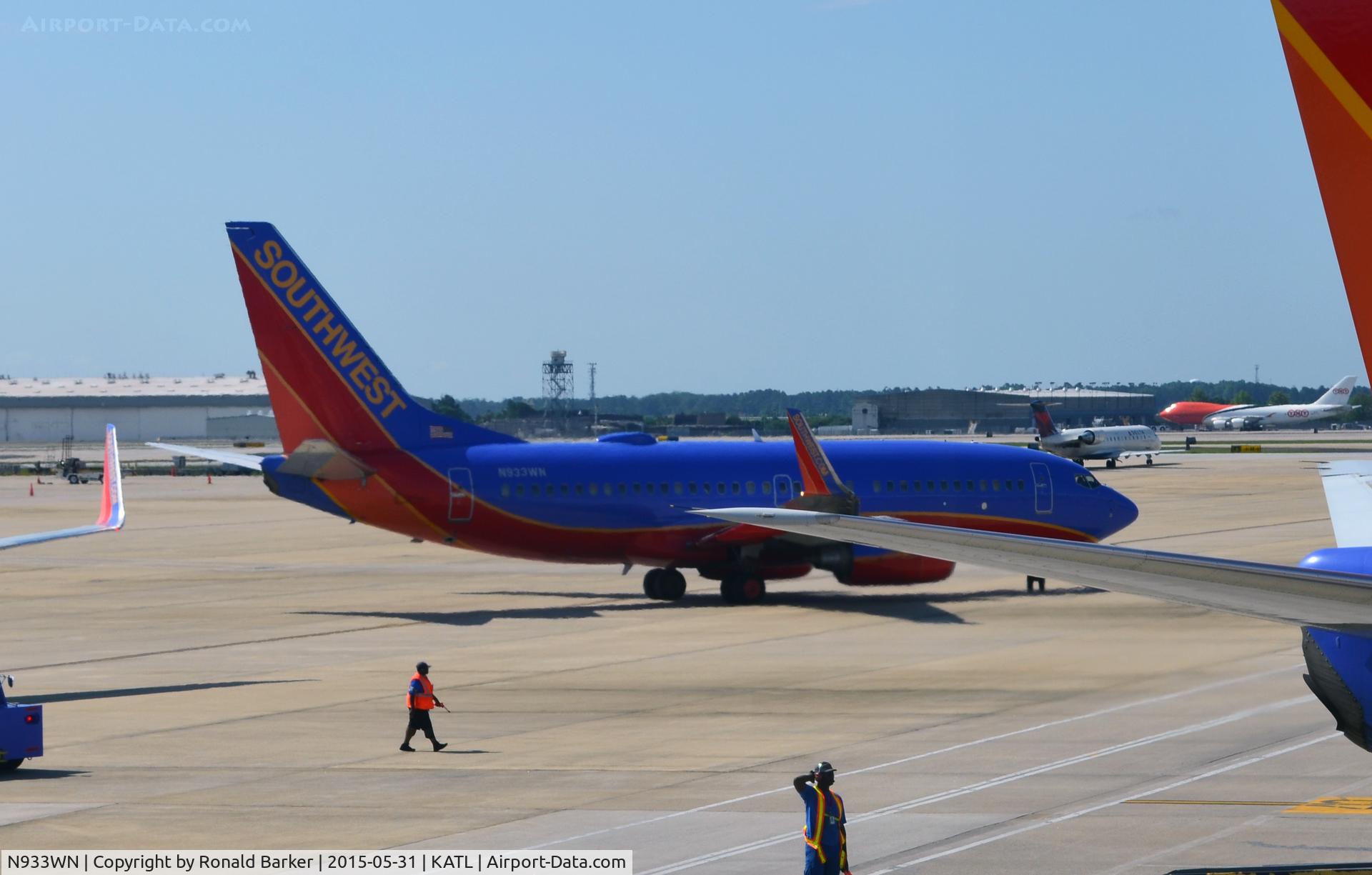 N933WN, 2009 Boeing 737-7H4 C/N 36640, Taxi Atlanta