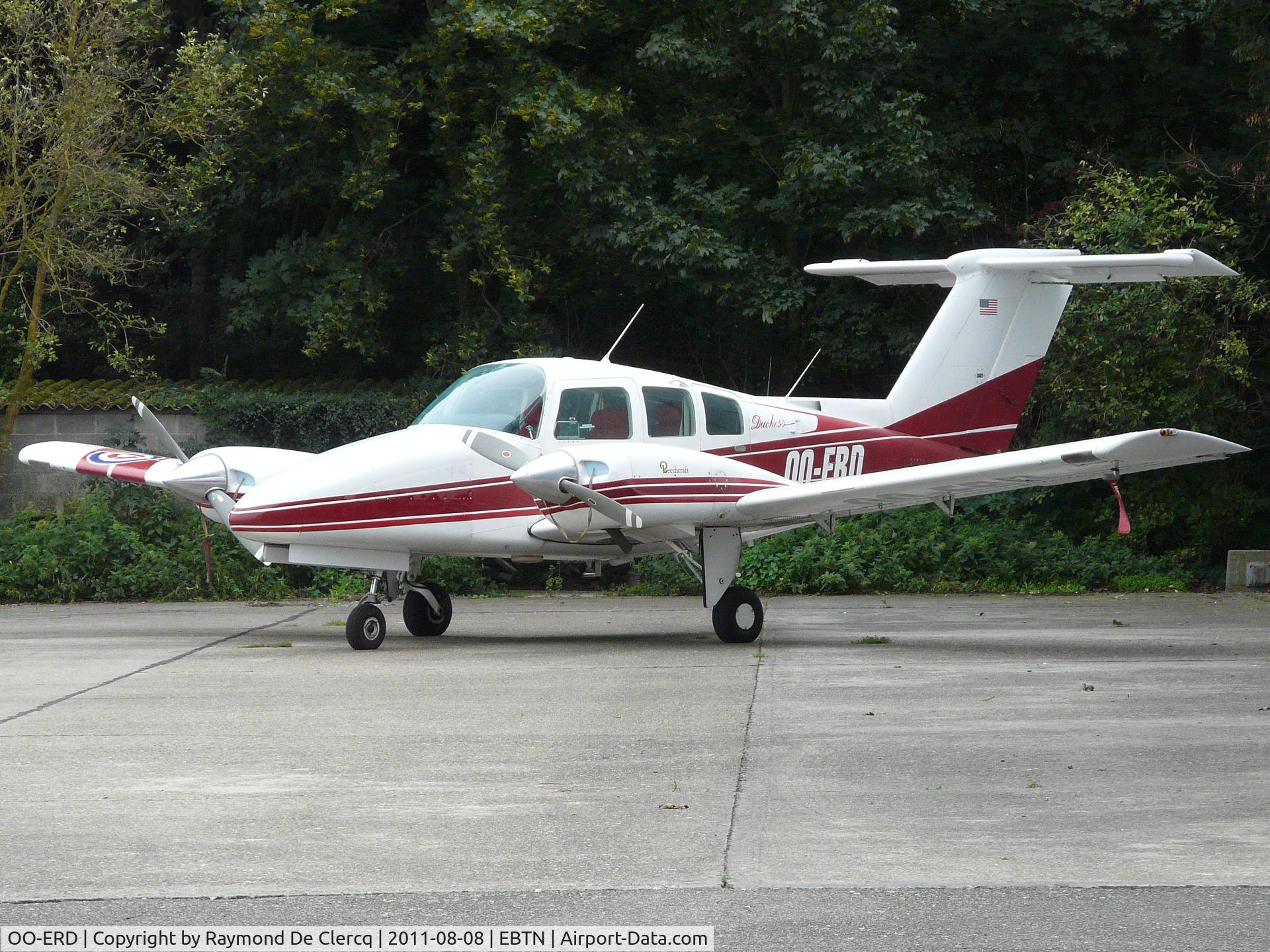 OO-ERD, Beech 76 Duchess C/N ME-374, Goetsenhoven open door in 2011.