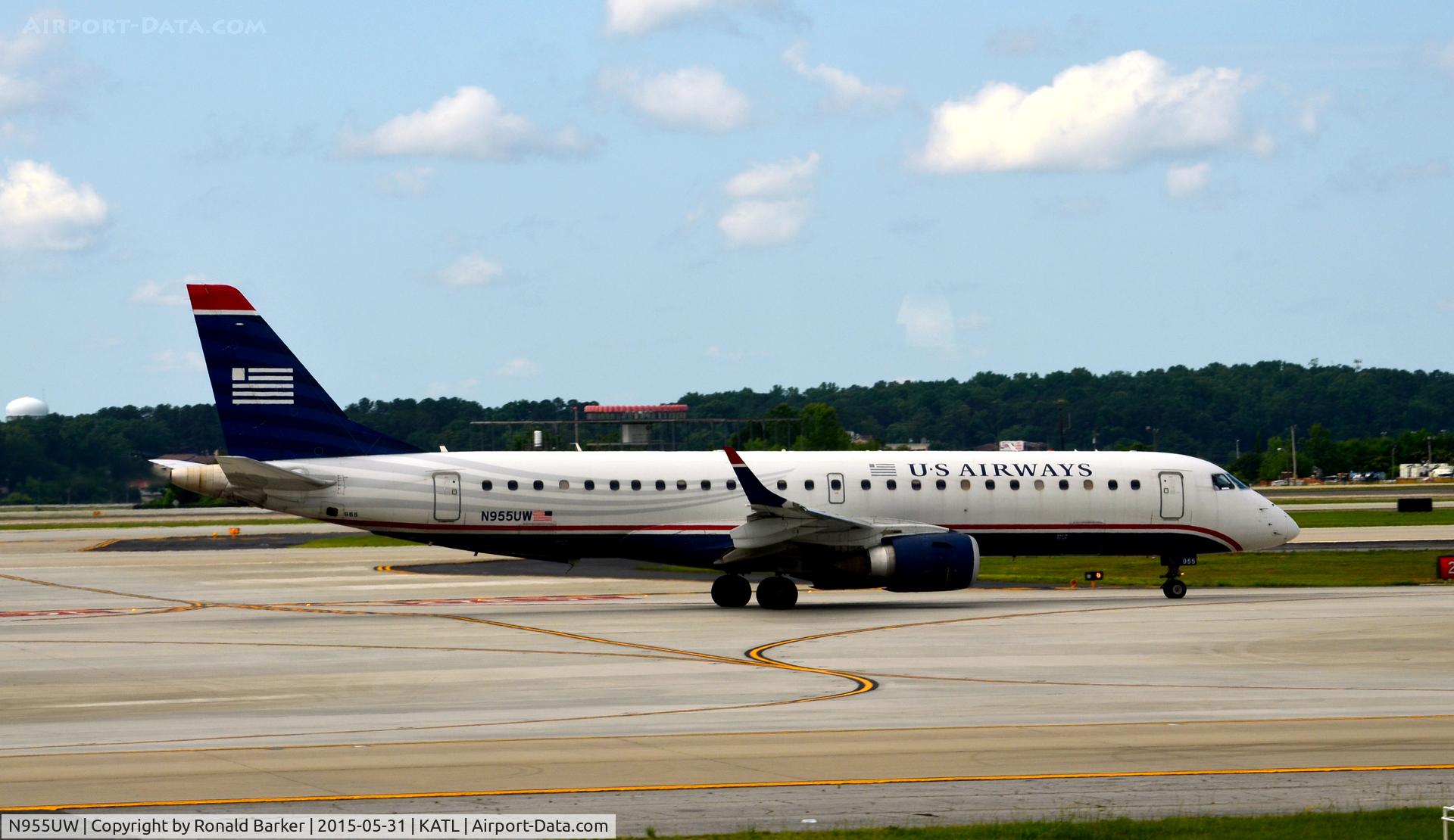 N955UW, 2008 Embraer ERJ-190-100 IGW 190AR C/N 19000152, Taxi Atlanta