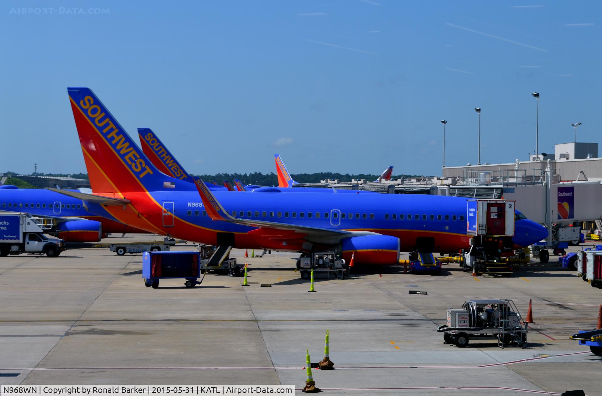 N968WN, 2011 Boeing 737-7H4 C/N 36679, At the gate Atlanta