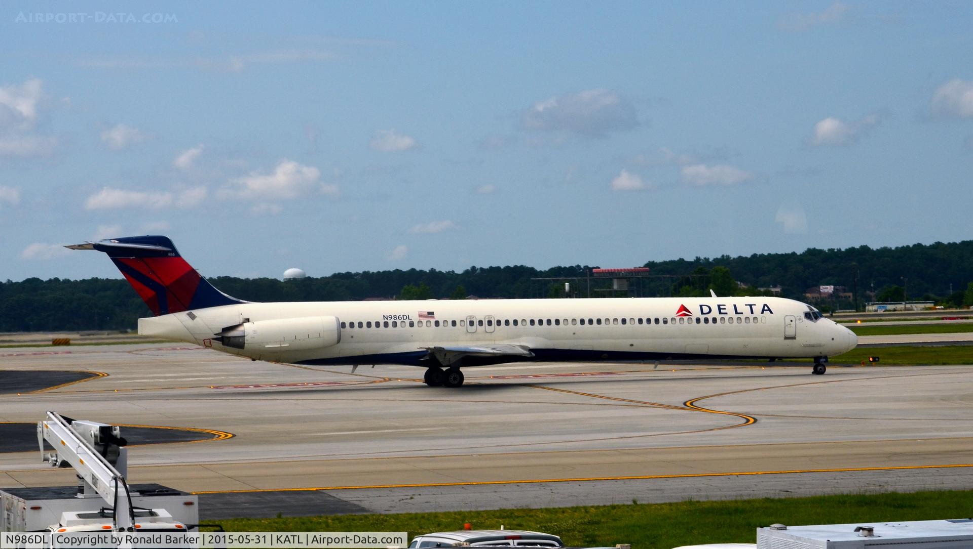 N986DL, 1991 McDonnell Douglas MD-88 C/N 53313, Taxi Atlanta