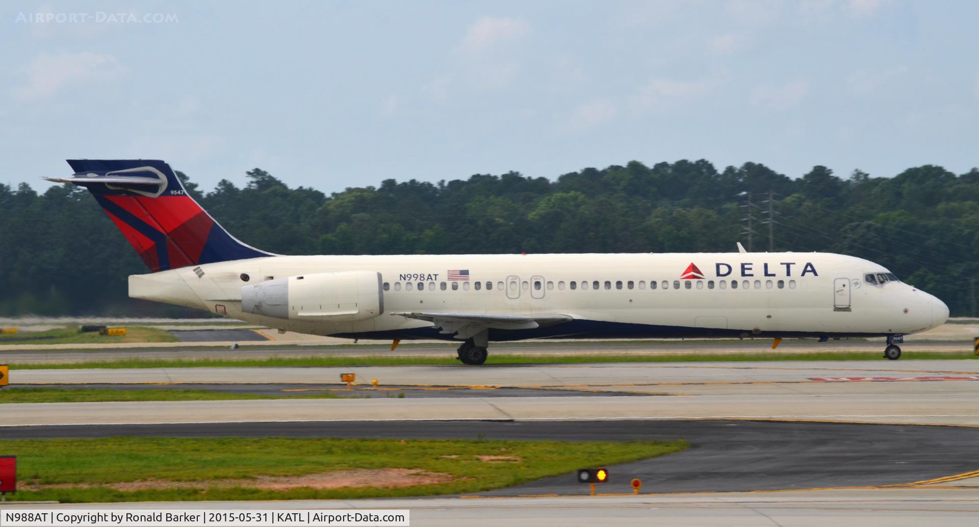 N988AT, 2001 Boeing 717-200 C/N 55068, Taxi Atlanta