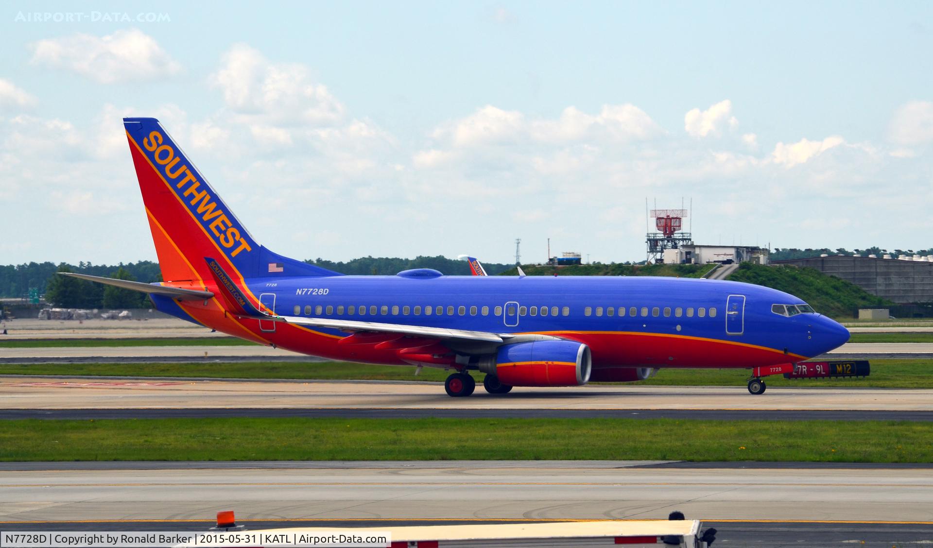 N7728D, 2006 Boeing 737-7BD C/N 33925, Taxi Atlanta