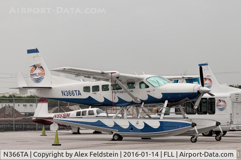 N366TA, 1996 Cessna 208 Caravan I C/N 20800249, Ft. Lauderdale