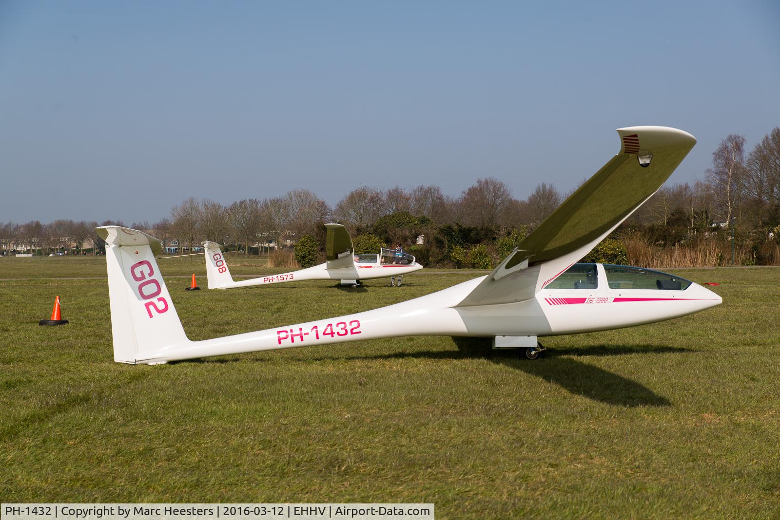 PH-1432, 2008 Dg Flugzeugbau DG-1000S C/N 10-134-S86, PH-1432/GO2 in the new pink livery