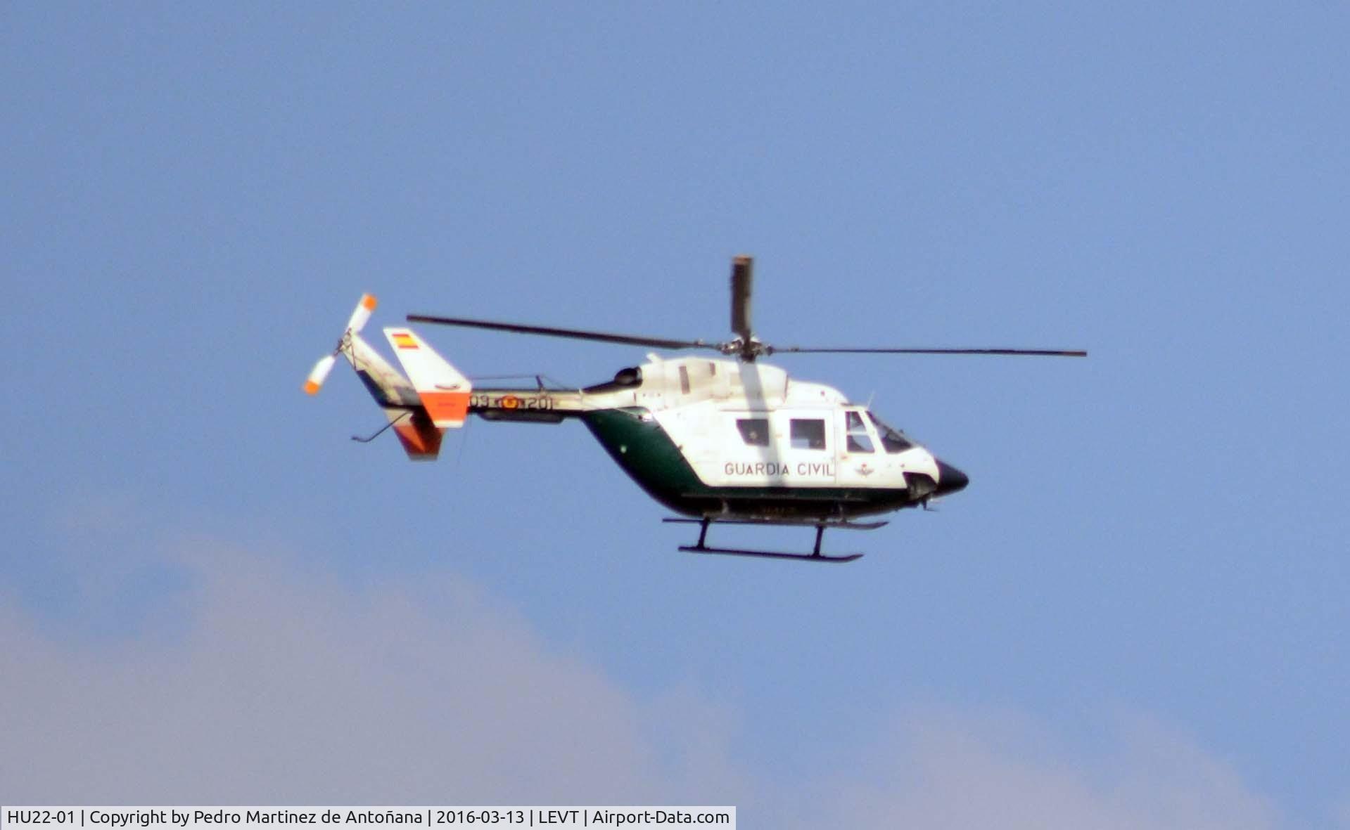HU22-01, Eurocopter-Kawasaki BK-117A-3 C/N 7029, Foronda - Vitoria-Gasteiz - España
En Vuelo