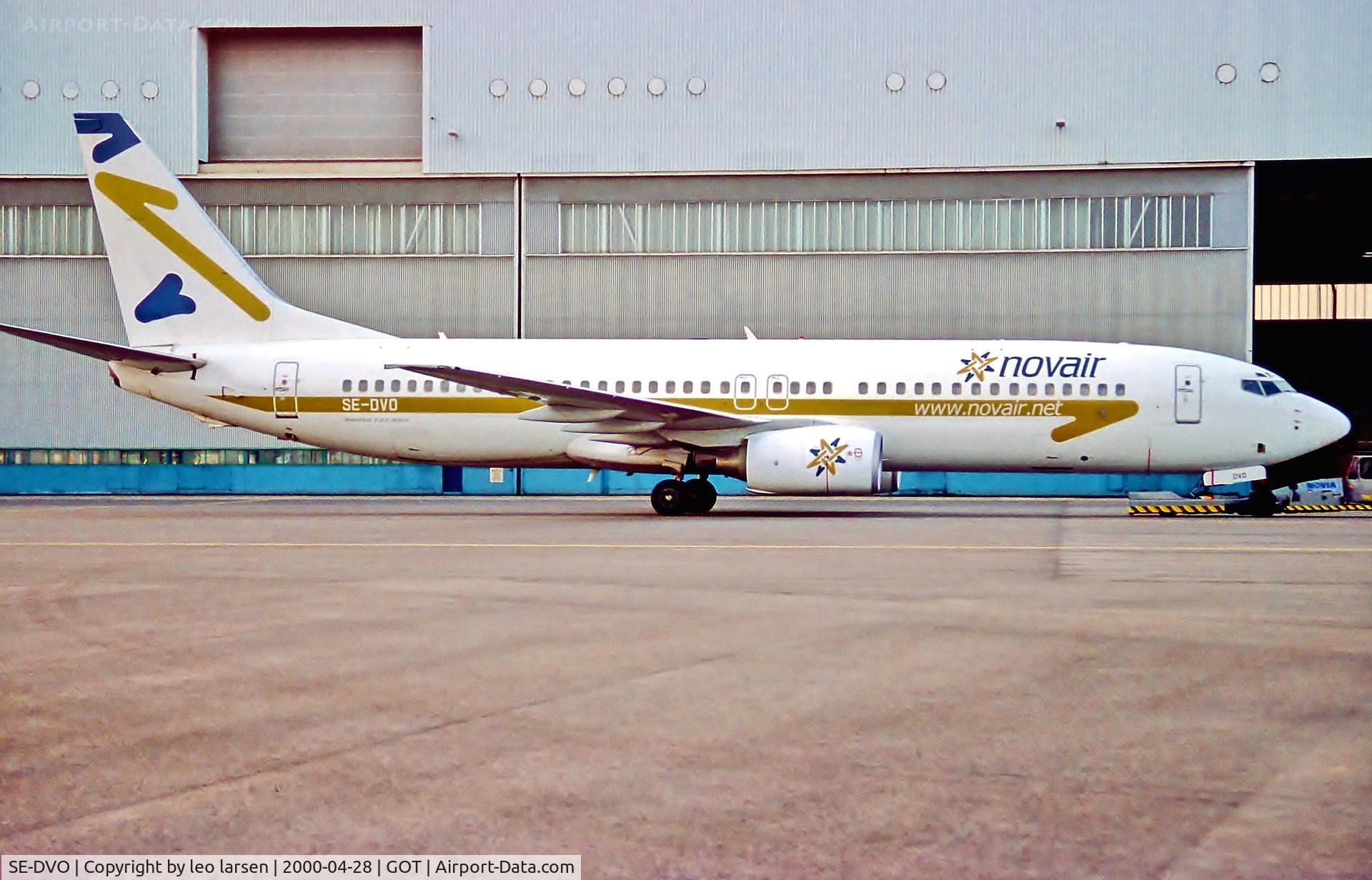 SE-DVO, 1998 Boeing 737-85F C/N 28822, Göteborg 28.4.00