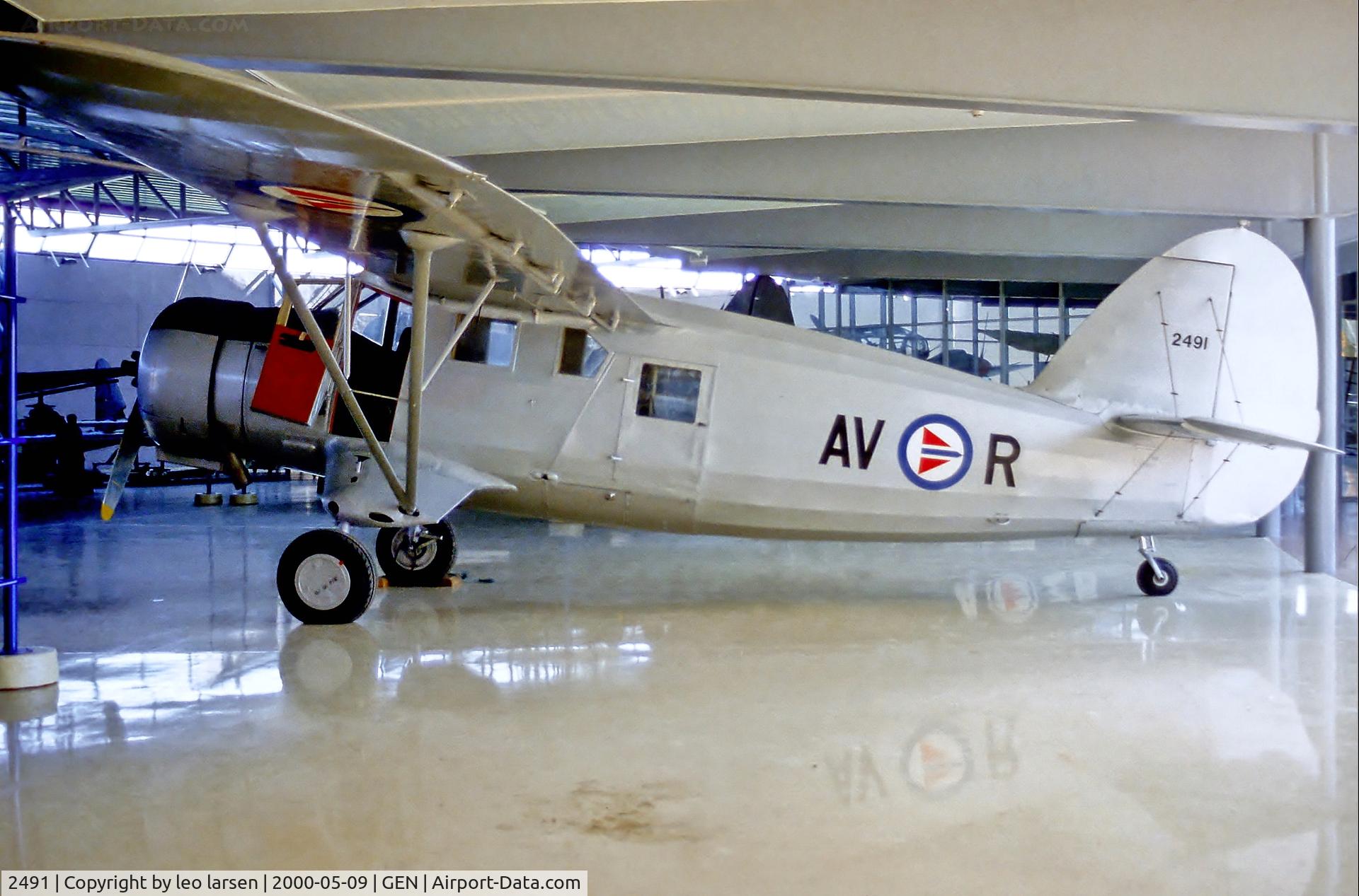 2491, 1941 Noorduyn Norseman IV C/N 64, Forsvarrsmuseum  Gardermoen 9.5.00
