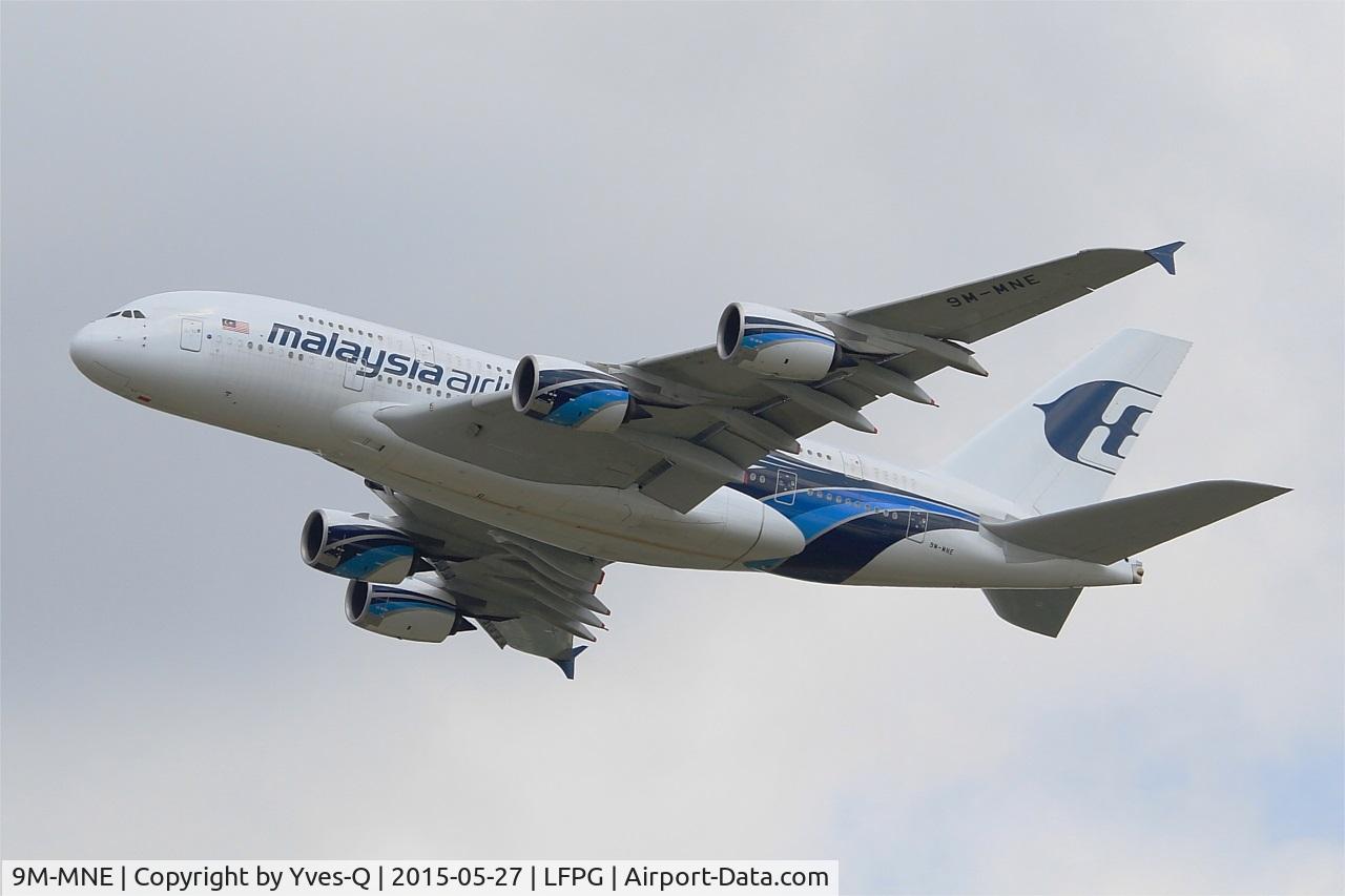 9M-MNE, 2012 Airbus A380-841 C/N 094, Airbus A380-841, Take off Rwy 27L, Roissy Charles De Gaulle Airport (LFPG-CDG)