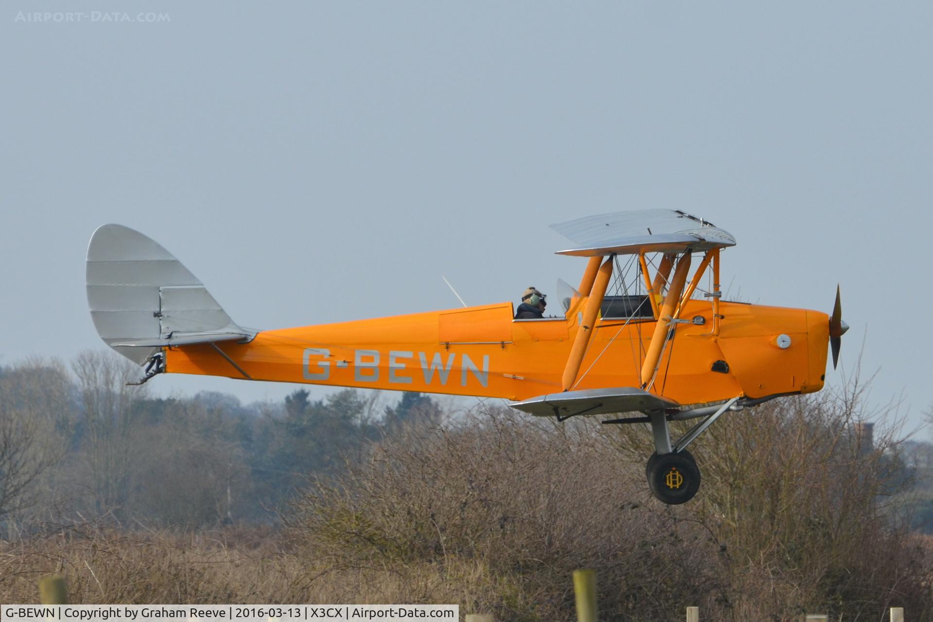 G-BEWN, 1941 De Havilland Australia DH-82A Tiger Moth C/N DHA952, Landing at Northrepps.