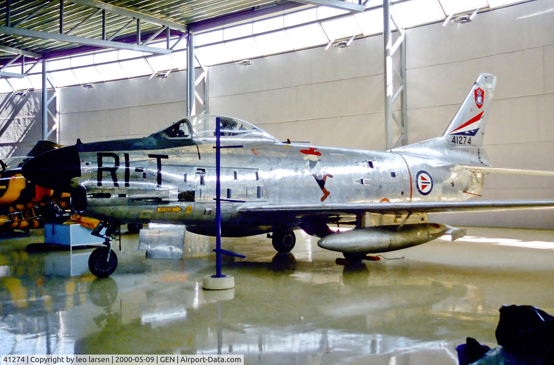 41274, 1954 North American F-86K Sabre C/N 213-44, Forsvars Museum Gardermoen 9.5.00
