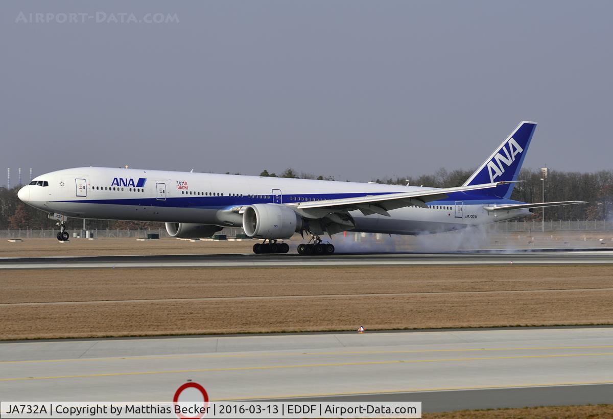 JA732A, 2005 Boeing 777-381/ER C/N 27038, JA732A