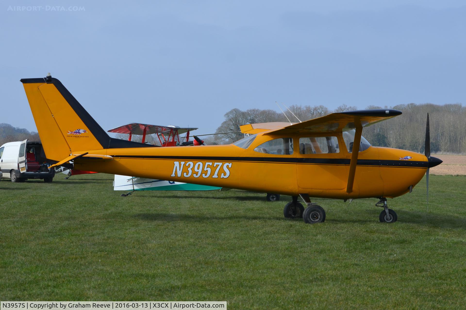 N3957S, 1964 Cessna 172E C/N 17251157, Change in the lettering.