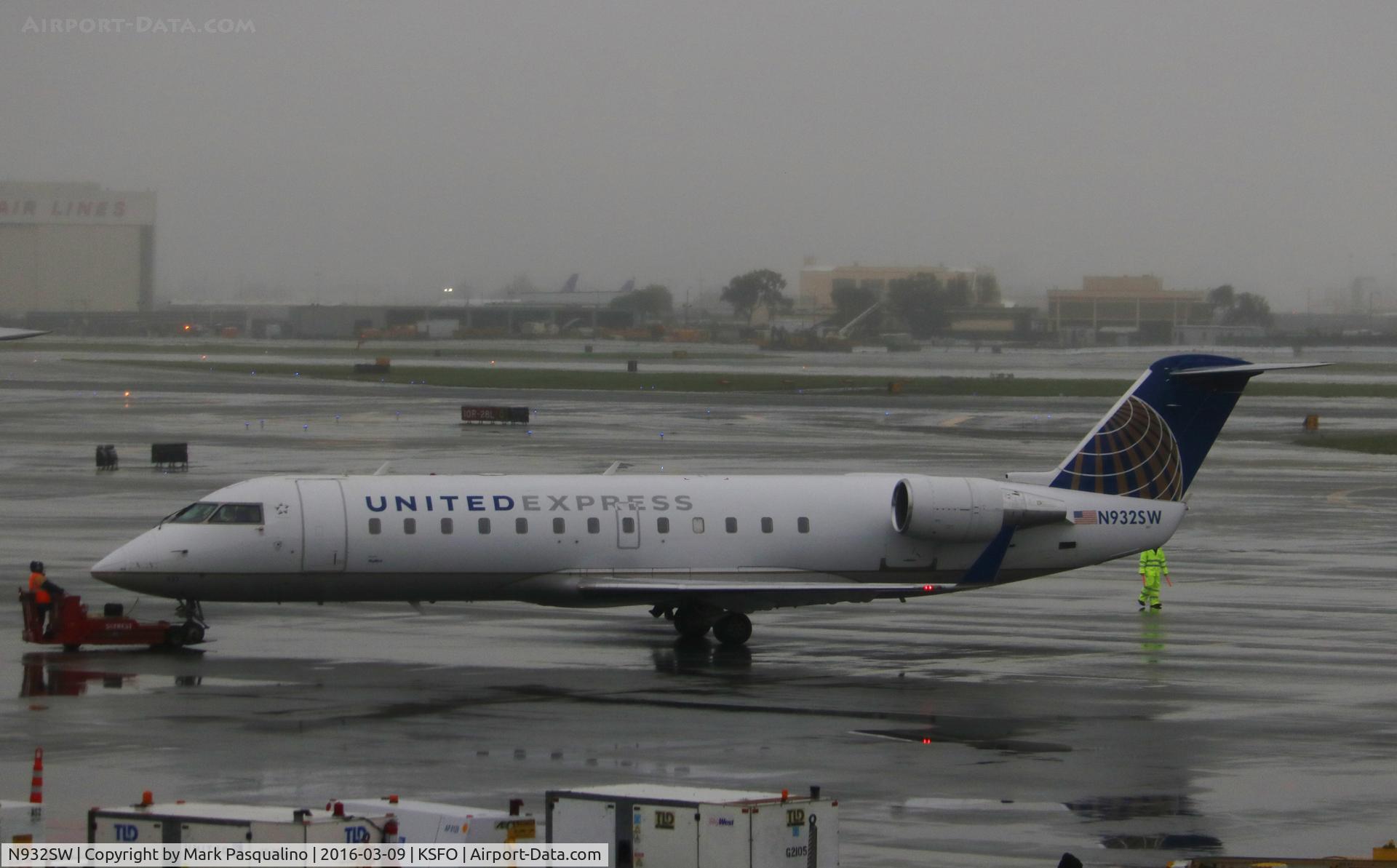 N932SW, 2002 Bombardier CRJ-200LR (CL-600-2B19) C/N 7714, CL-600-2B19