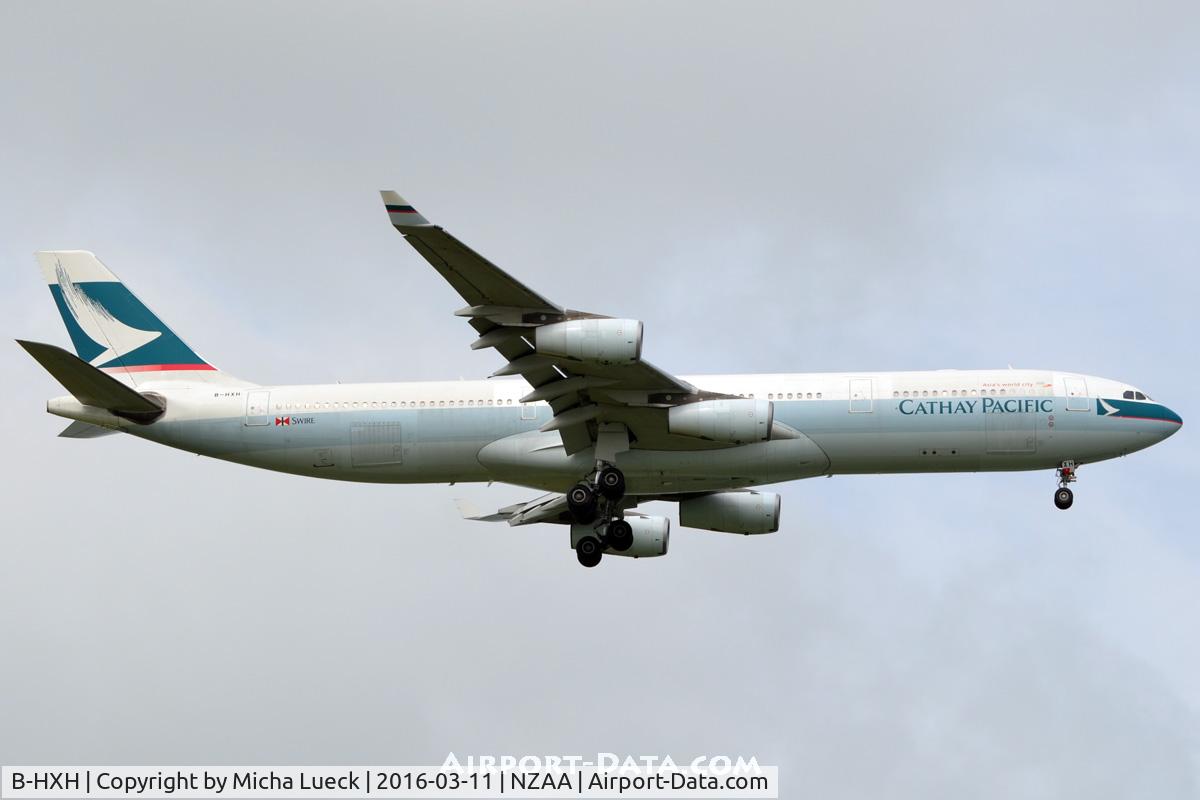 B-HXH, Airbus A340-313 C/N 218, At Auckland