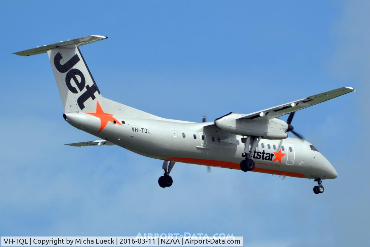VH-TQL, 2004 De Havilland Canada DHC-8-315Q Dash 8 C/N 603, At Auckland