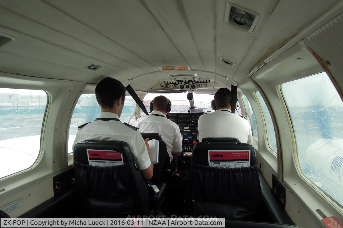 ZK-FOP, Piper PA-31-350 Chieftain C/N 31-7405227, Having 3 crew for 2 passengers is luxury (AKL-HLZ) ;-)