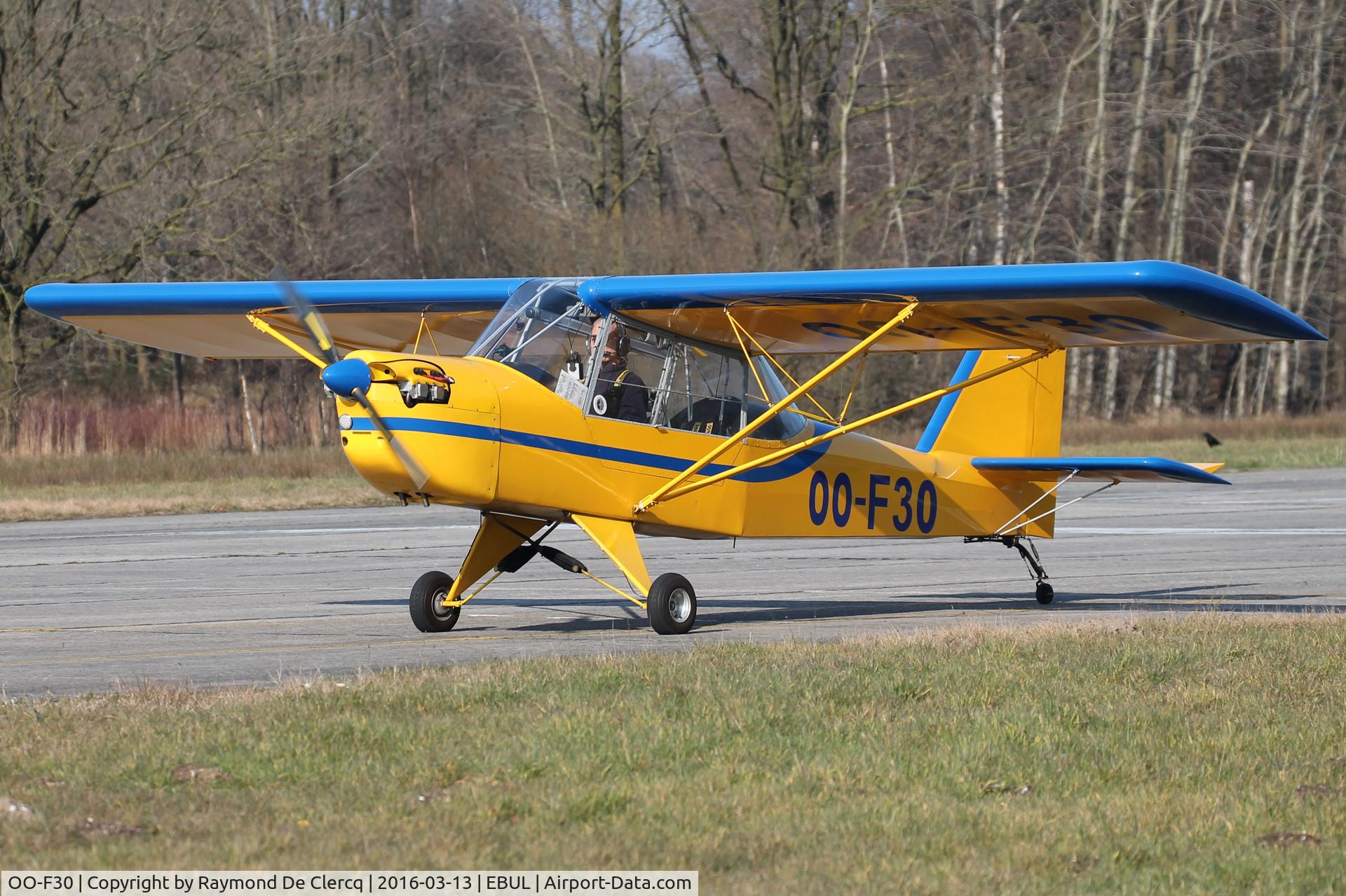 OO-F30, 2000 Ultracraft Calypso 2A C/N 005, Taxiing.