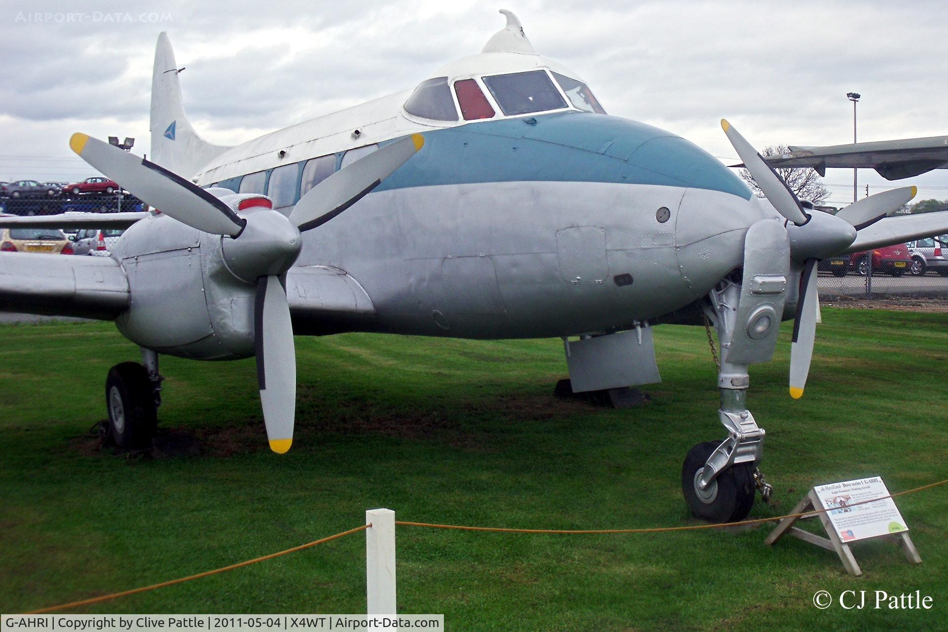 G-AHRI, 1946 De Havilland DH-104 Dove 1B C/N 04008, Preserved at the Newark Air Museum, Winthorpe, Nottinghamshire. X4WT