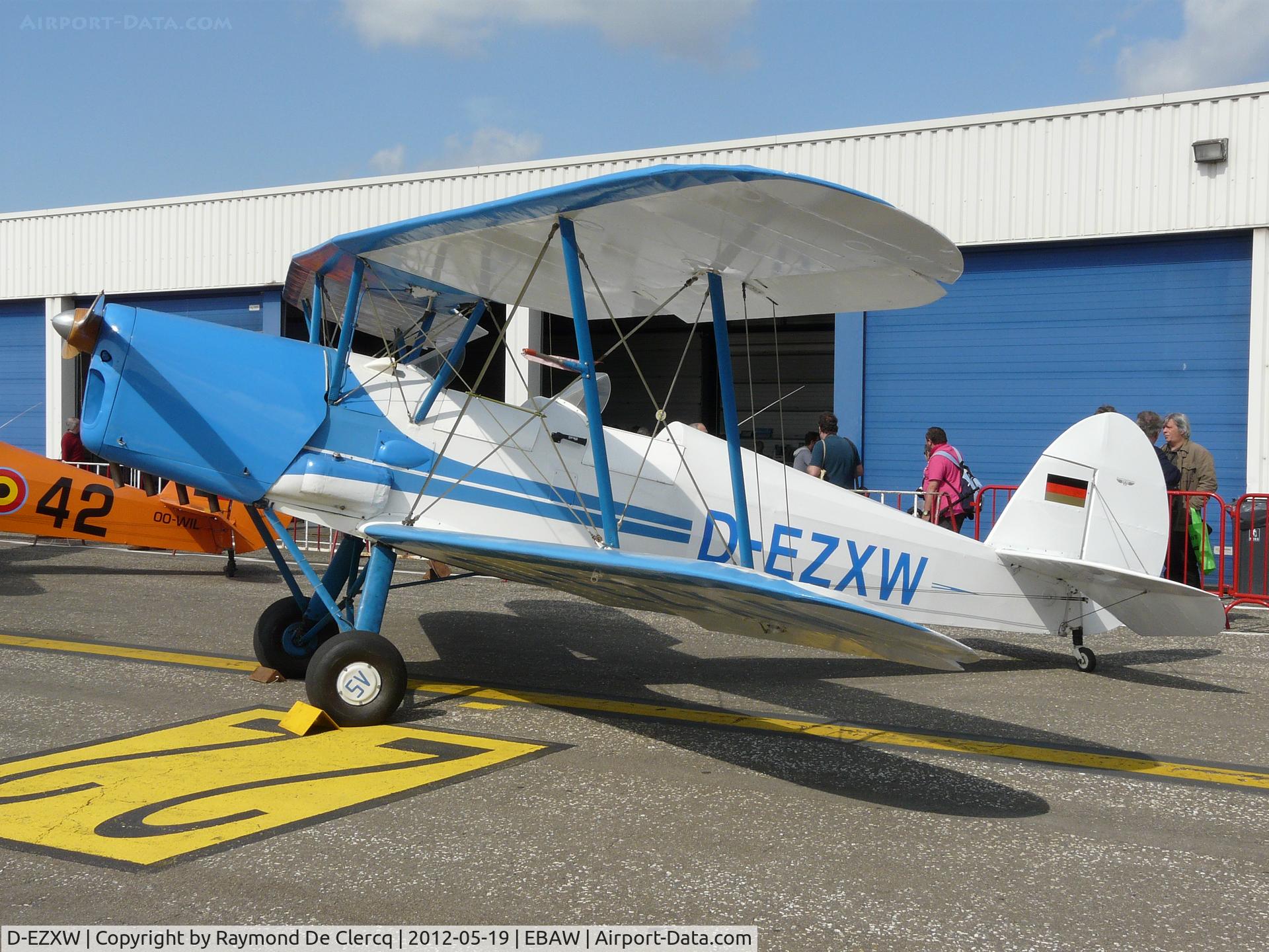 D-EZXW, Stampe-Vertongen SV-4C C/N 530, Stampe fly in  2012.