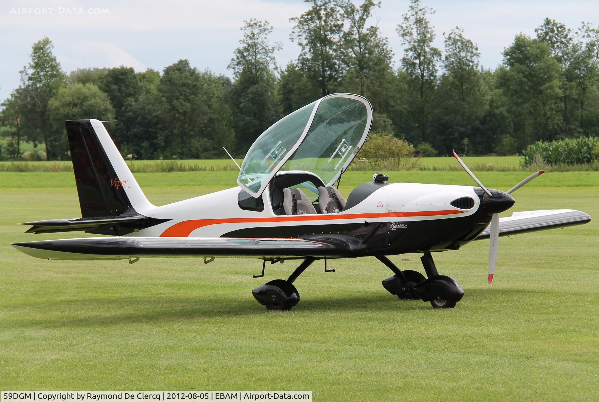 59DGM, Tomark Aero Viper SD-4 C/N 0028, At Amougies.