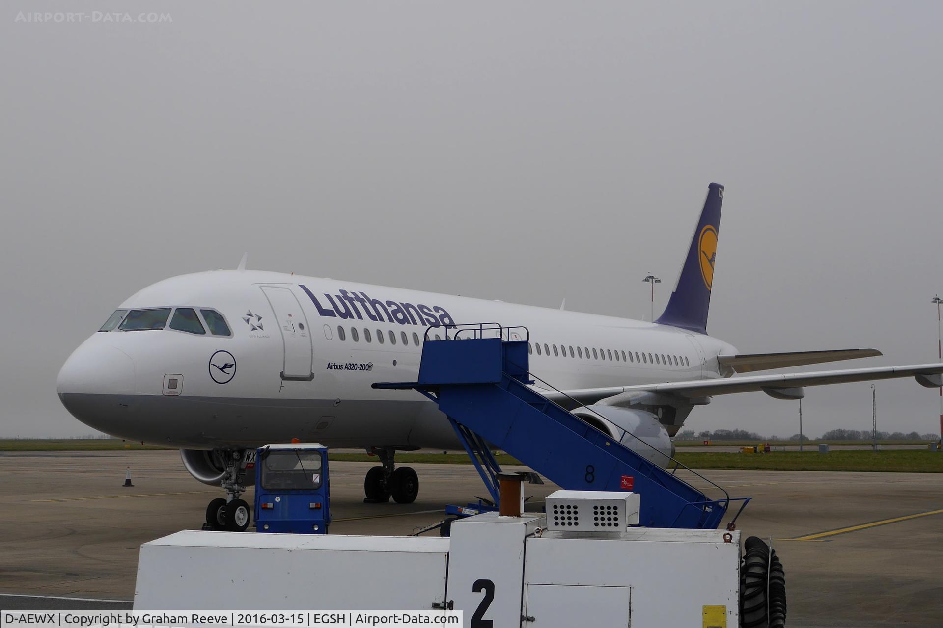D-AEWX, 2015 Airbus A320-214 C/N 6807, Freshly painted into Lufthansa colour scheme.