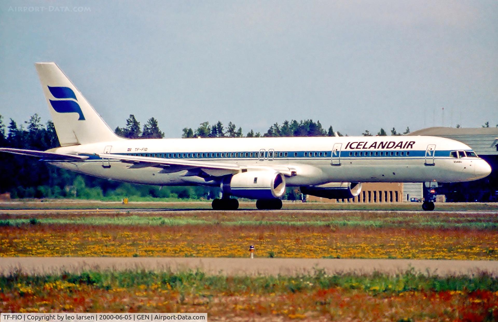 TF-FIO, 1999 Boeing 757-208 C/N 29436, Oslo Gardermoen 5.6.00