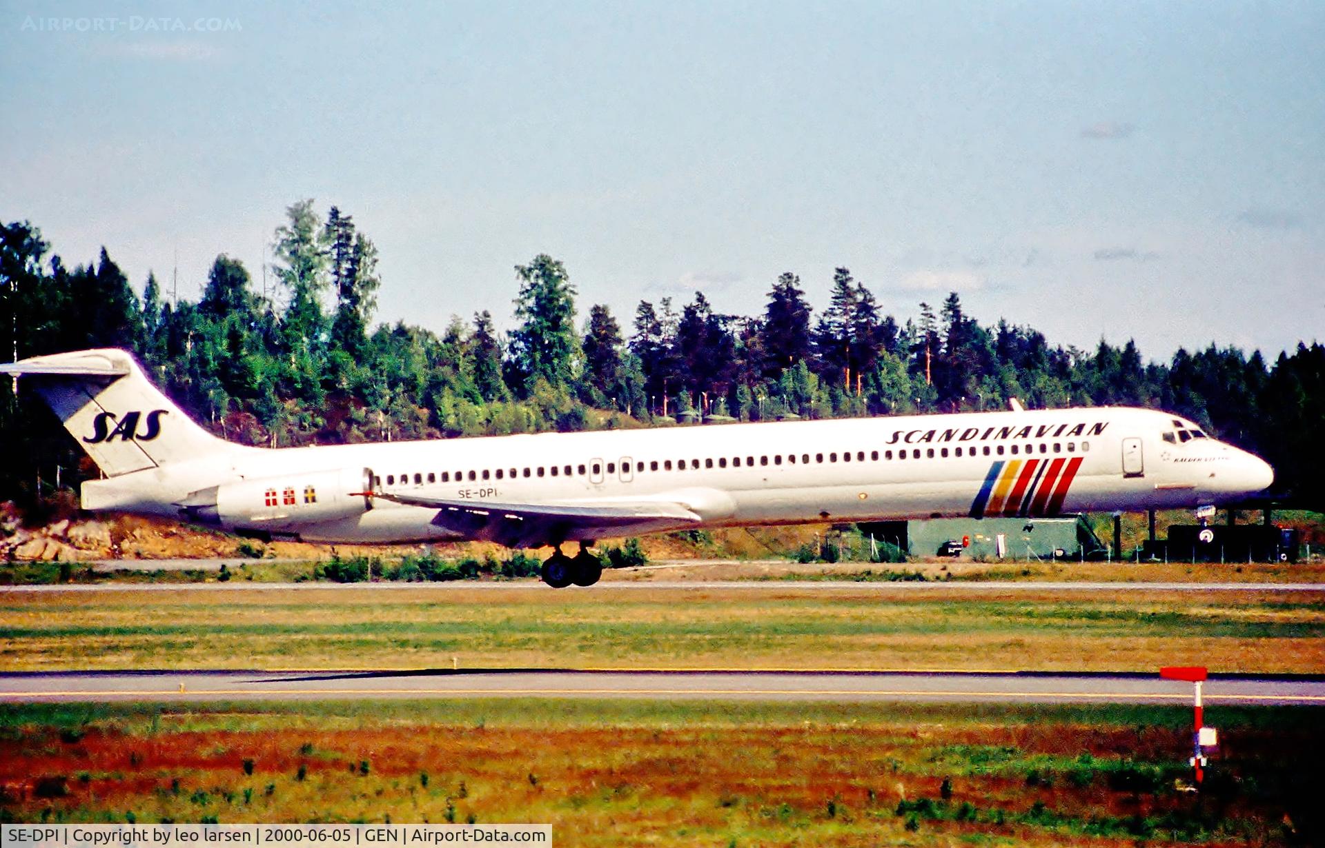 SE-DPI, 1988 McDonnell Douglas MD-83 (DC-9-83) C/N 49557, Oslo Gardermoen 5.6.00