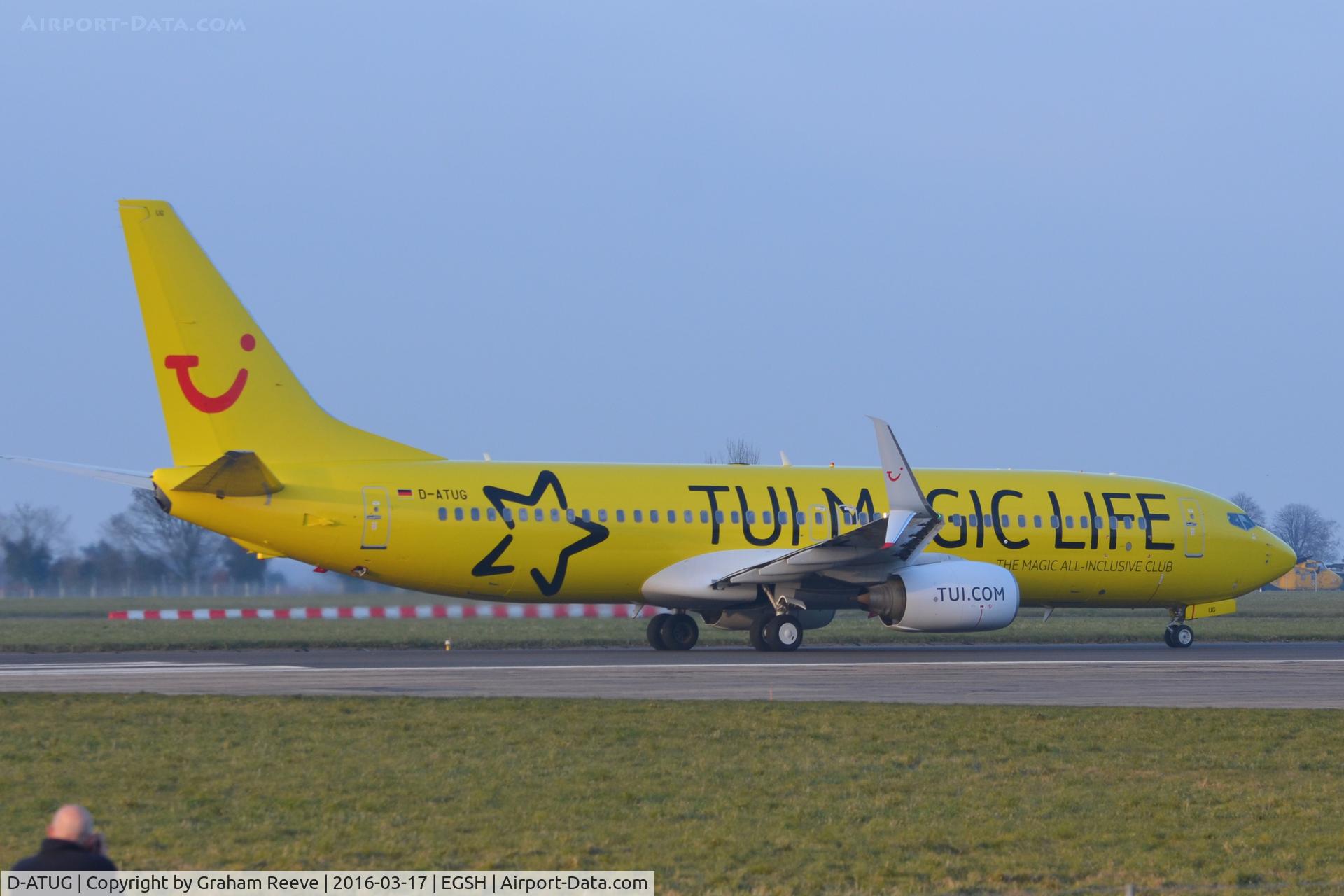 D-ATUG, 2006 Boeing 737-8K5 C/N 34688, Departing in it's new 