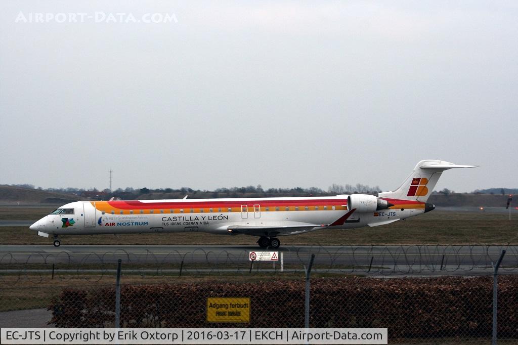 EC-JTS, 2006 Bombardier CRJ-900 (CL-600-2D24) C/N 15071, EC-JTS operating SK1790 from TLL. Just arrived rw 04L