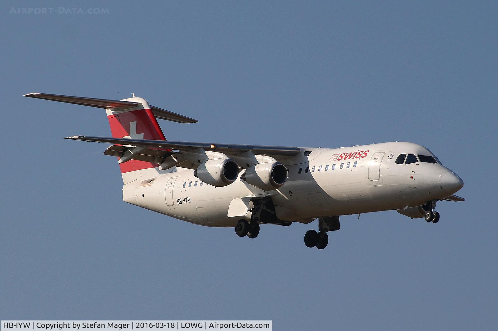 HB-IYW, 1999 British Aerospace Avro 146-RJ100 C/N E3359, Swiss Avro RJ100 @GRZ