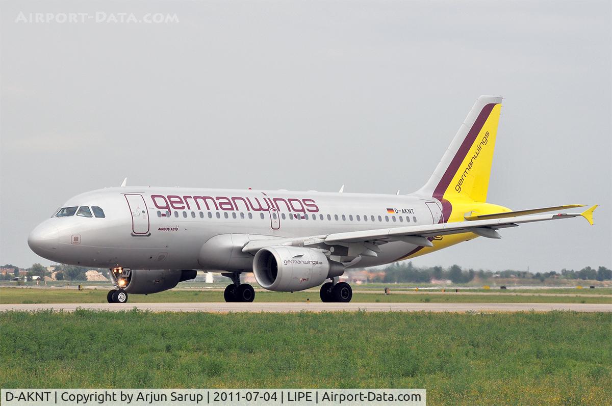 D-AKNT, 2005 Airbus A319-112 C/N 2607, Taxiing out for departure.