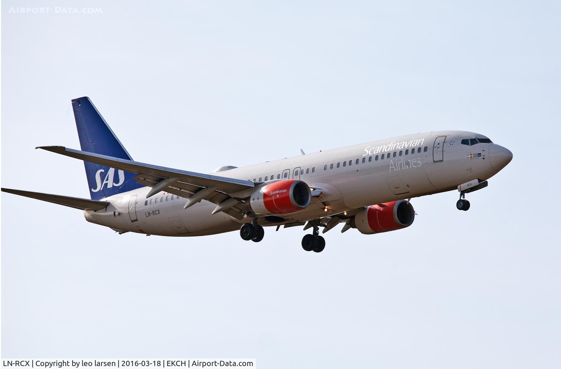 LN-RCX, 2000 Boeing 737-883 C/N 30196, Copenhagen 18.3.16