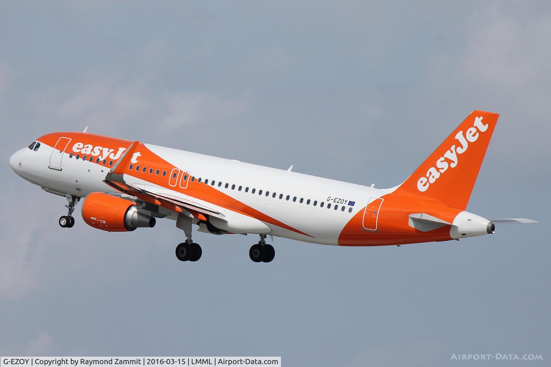 G-EZOY, 2015 Airbus A320-214 C/N 6885, A320 G-EZOY Easyjet