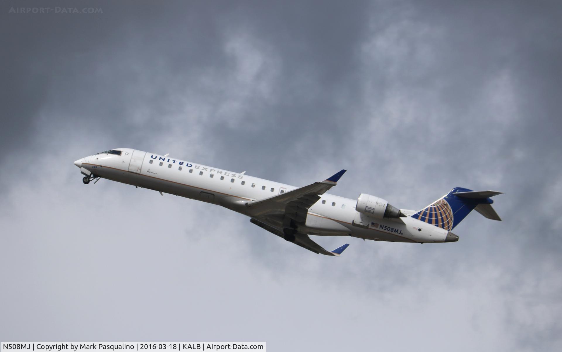 N508MJ, 2003 Bombardier CRJ-700 (CL-600-2C10) Regional Jet C/N 10087, CL-600-2C10