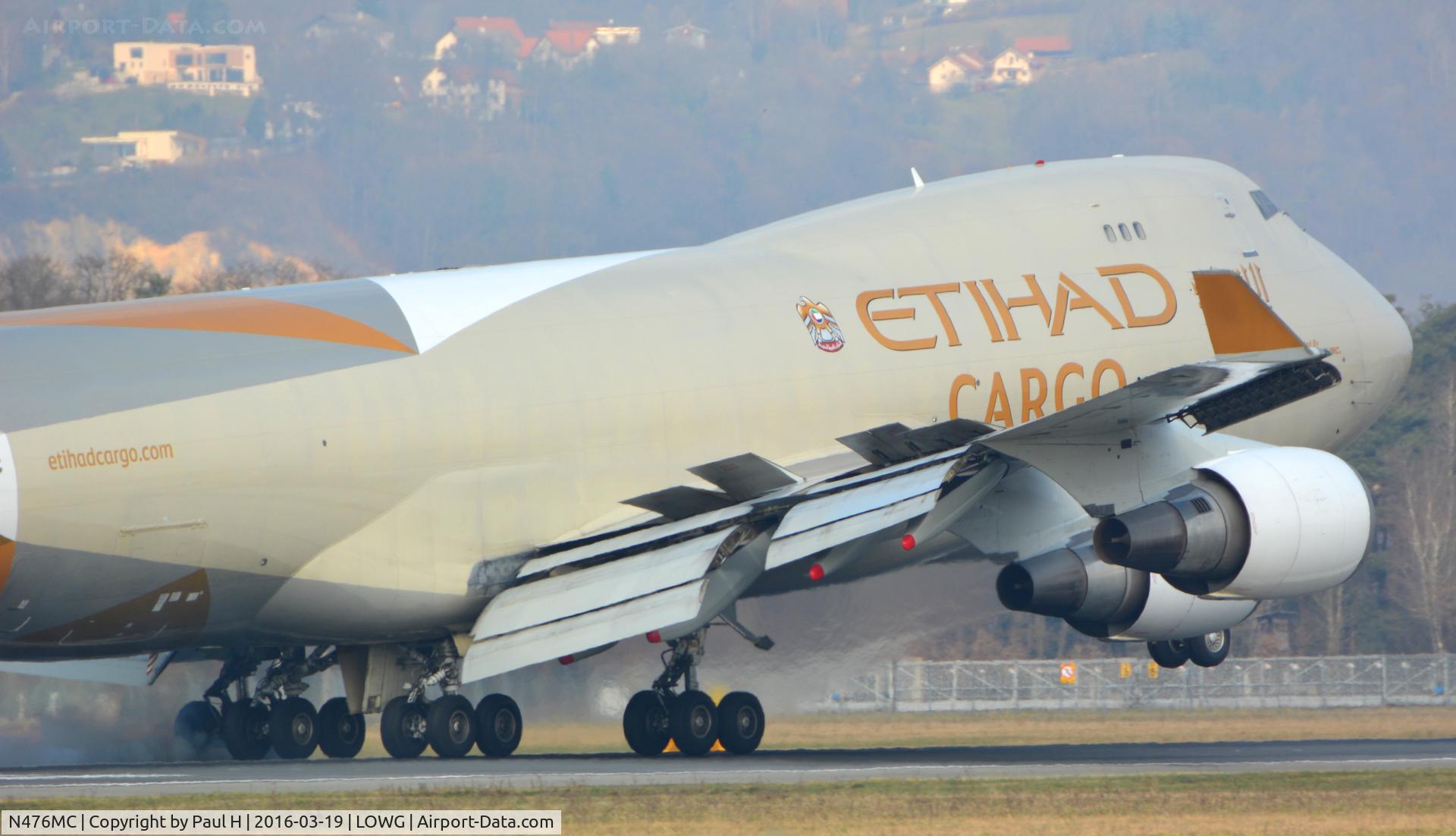 N476MC, 1999 Boeing 747-47UF C/N 29256, With RedBull Airrace aircrafts in its belly