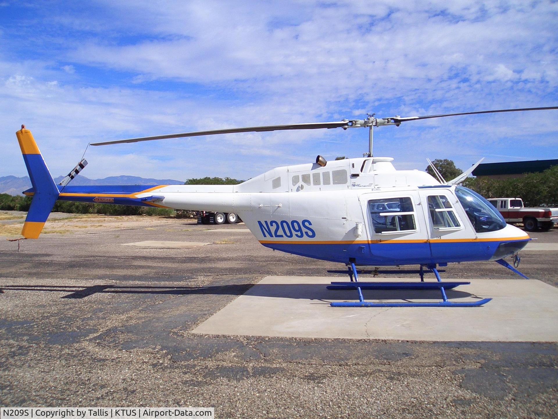 N209S, 1981 Bell 206B JetRanger III C/N 3511, At KTUS home