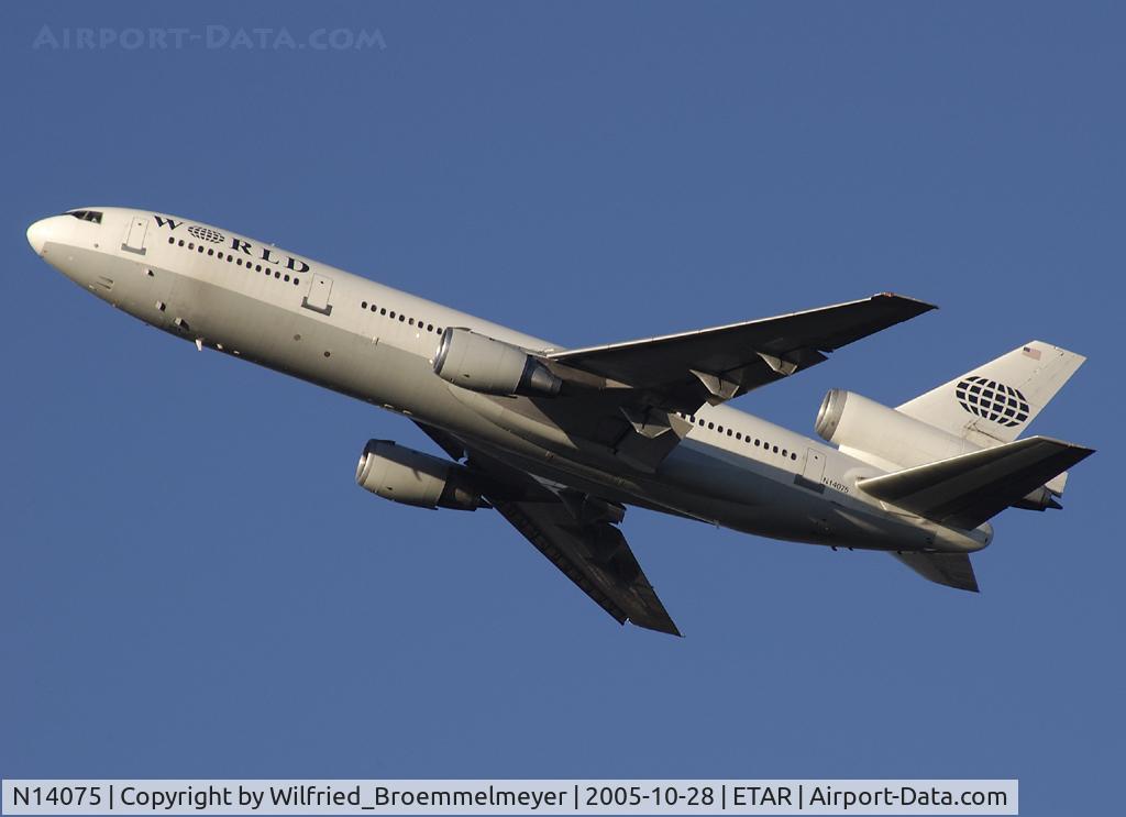 N14075, 1976 McDonnell Douglas DC-10-30 C/N 46922, World Airways / Departure from Runway 26