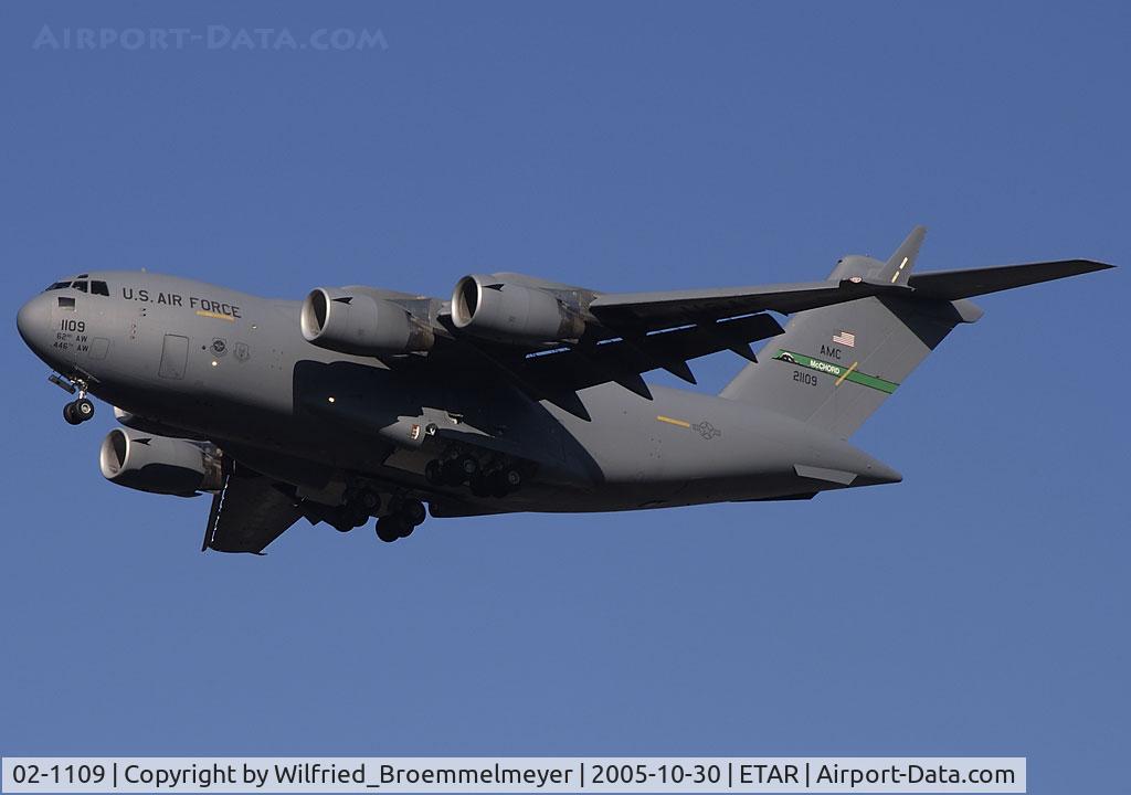 02-1109, 2002 Boeing C-17A Globemaster III C/N P-109, Approach to Runway 26 at Ramstein Air Base
