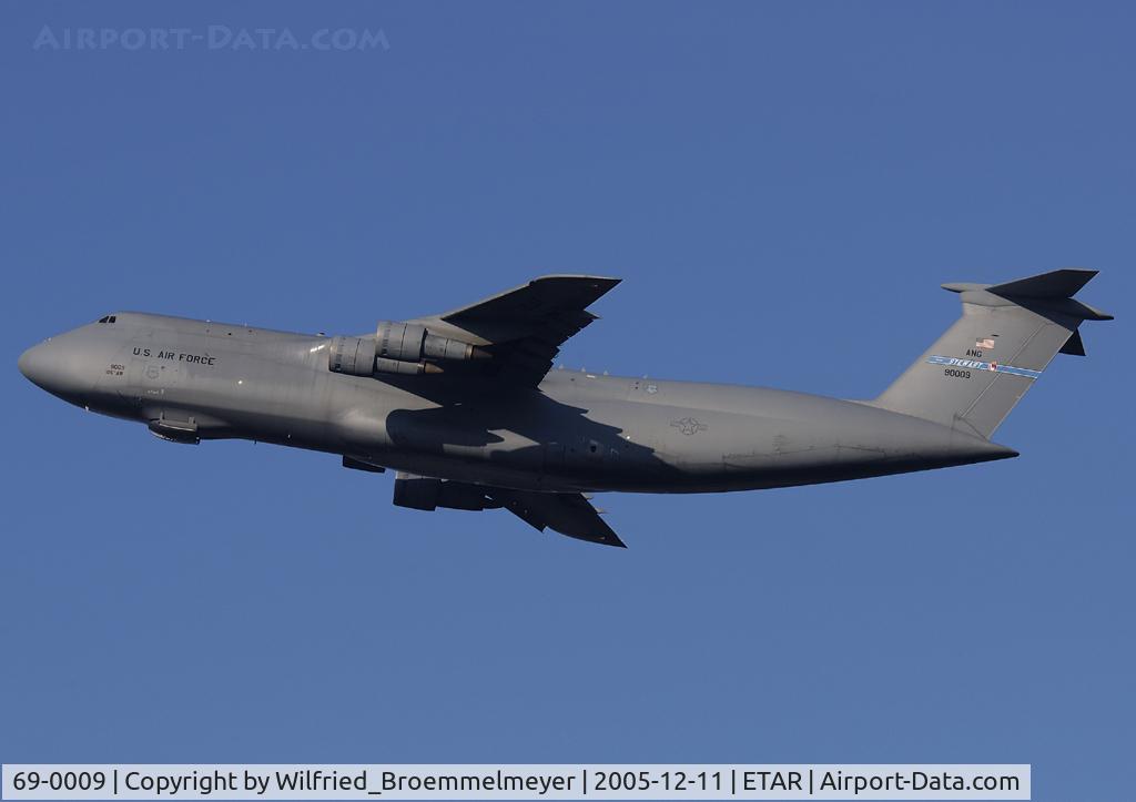 69-0009, 1969 Lockheed C-5A Galaxy C/N 500-0040, Departure from Ramstein Air Base