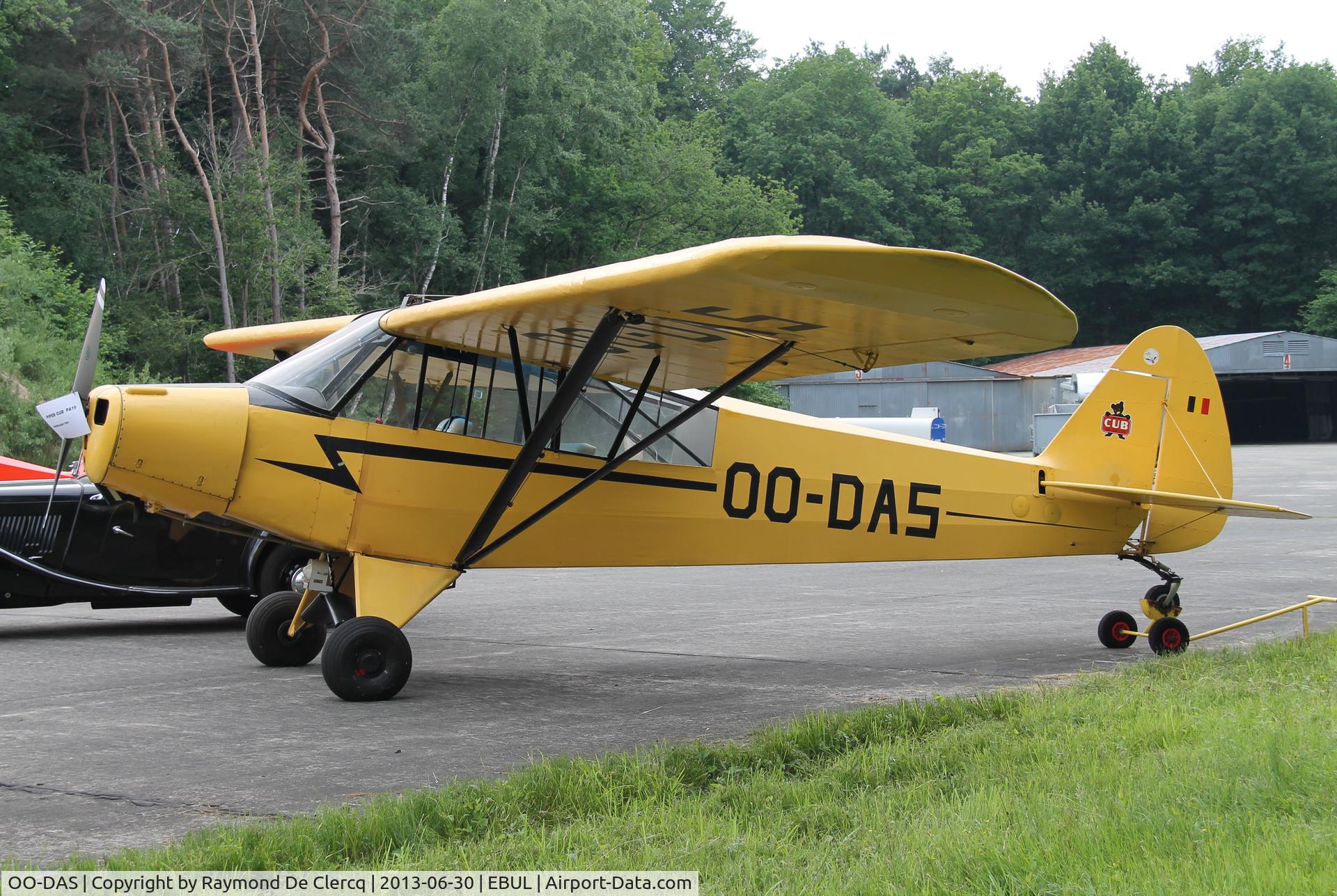 OO-DAS, 1951 Piper L-18C Super Cub (PA-18-95) C/N 18-1558, Open door at Ursel.