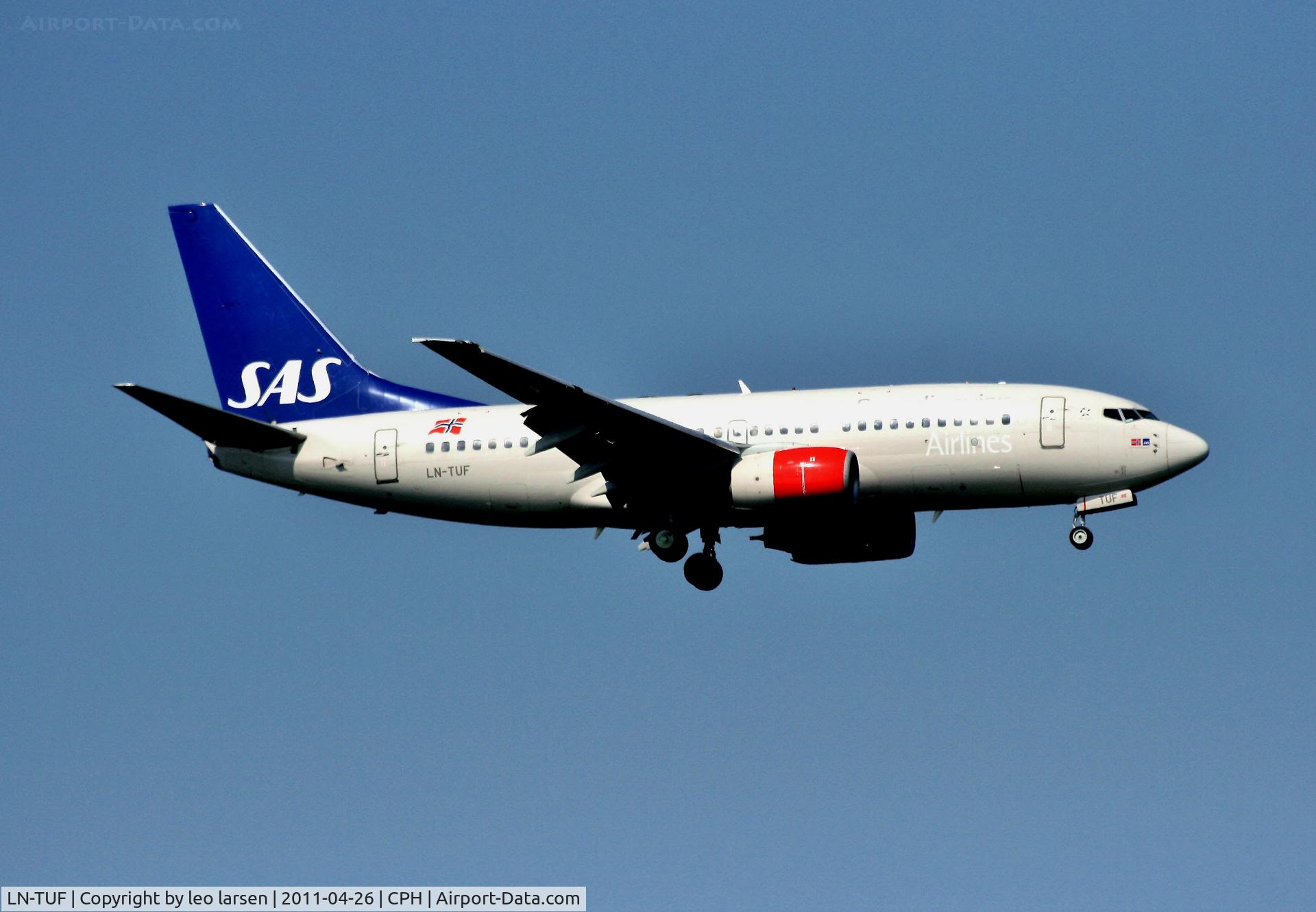 LN-TUF, 1999 Boeing 737-705 C/N 28222, Copenhagen 26.4.11