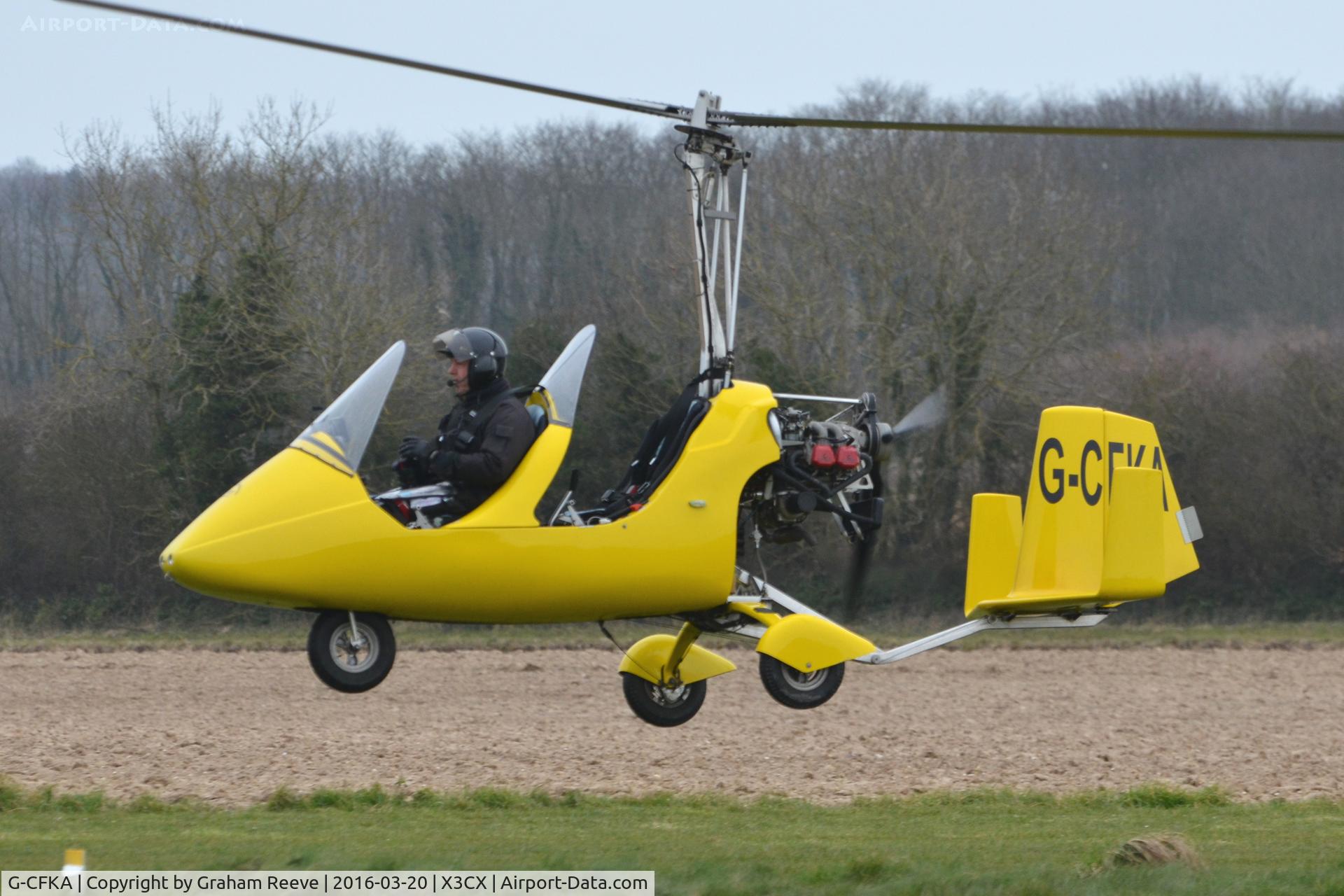 G-CFKA, 2008 Rotorsport UK MT-03 C/N RSUK/MT-03/051, Departing from Northrepps.