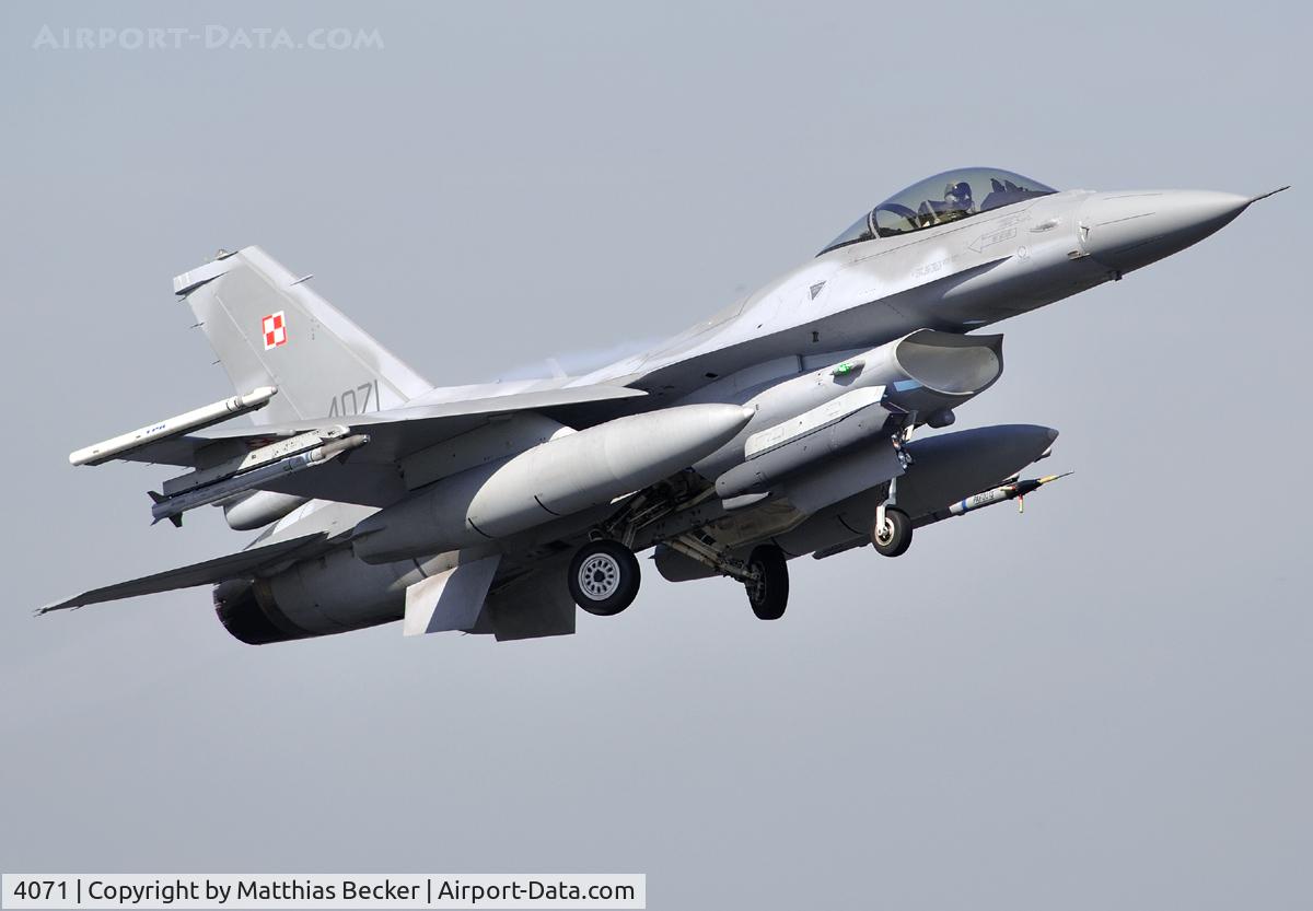 4071, 2003 Lockheed Martin F-16C Fighting Falcon C/N JC-32, 4071-