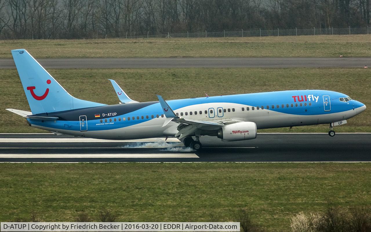 D-ATUP, 2015 Boeing 737-8K5 C/N 41662, touchdown RW09, inbound from Las Palmas
