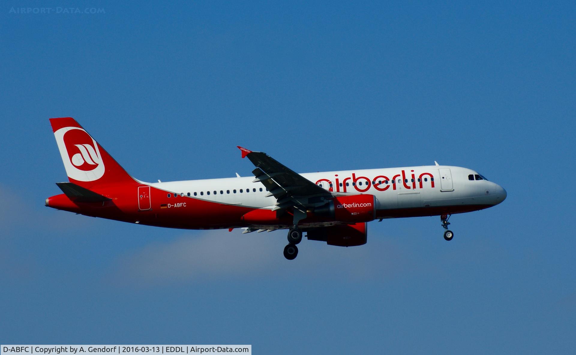D-ABFC, 2010 Airbus A320-214 C/N 4161, Air Berlin, is here landing at Düsseldorf Int'l(EDDL)