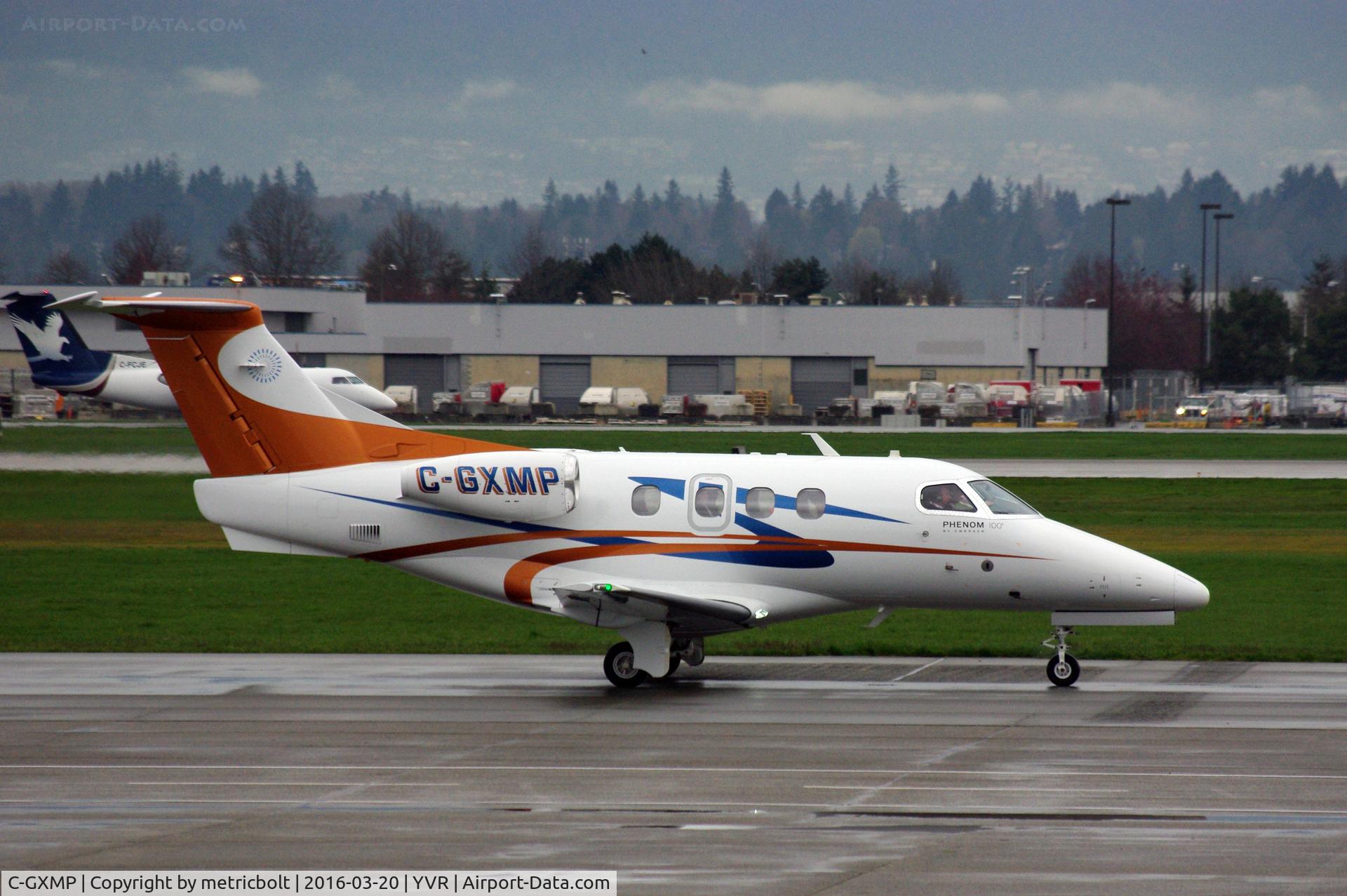 C-GXMP, 2010 Embraer EMB-500 Phenom 100 C/N 50000171, Arrival at YVR
