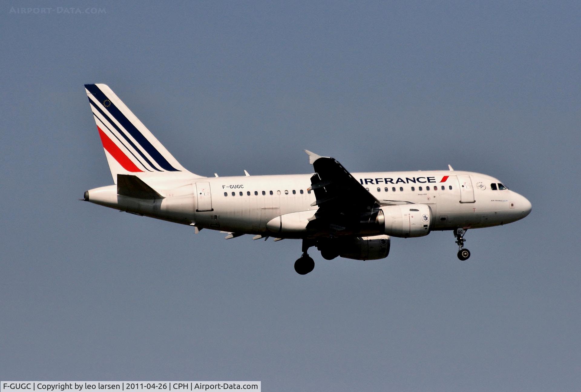 F-GUGC, 2002 Airbus A318-111 C/N 2071, Copenhagen 26.4.11